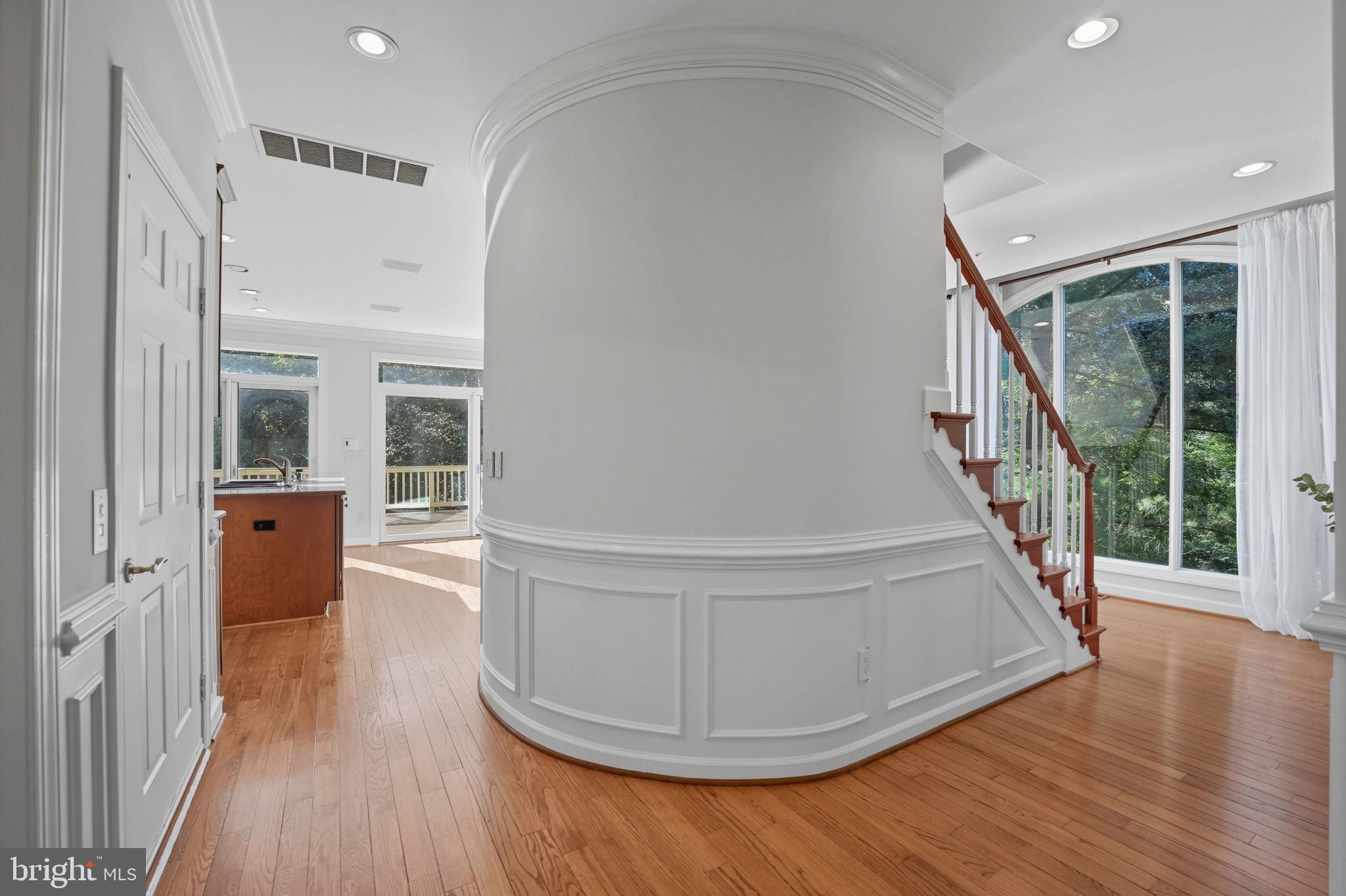 HILLCREST - Residential