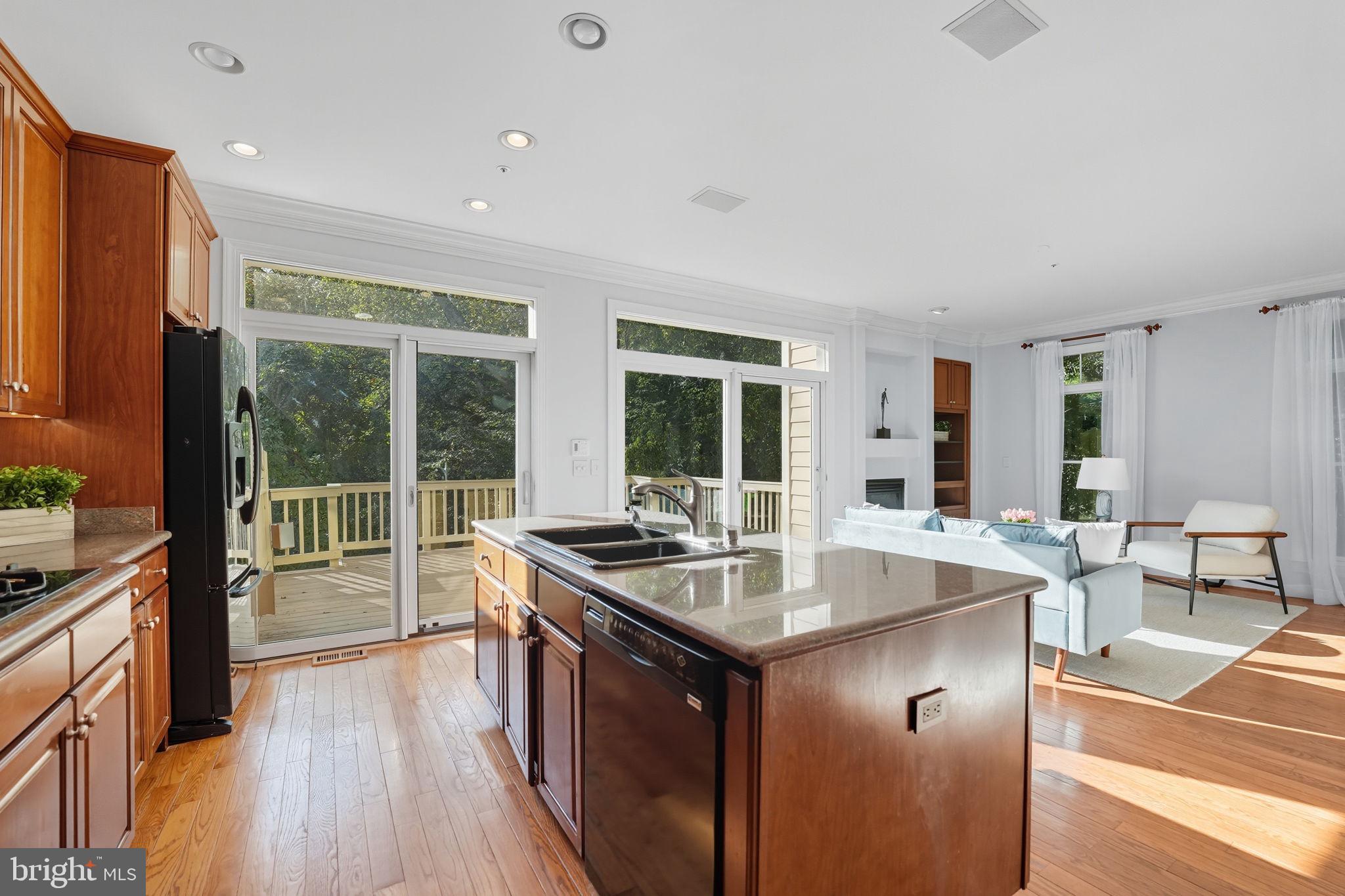 HILLCREST - Residential