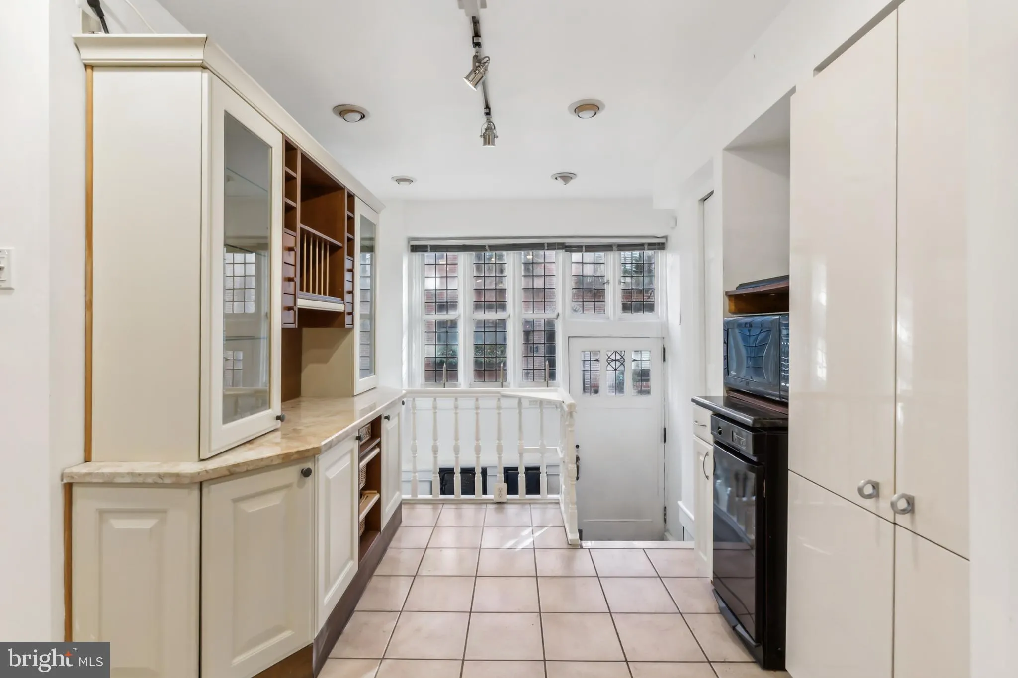 Philadelphia, Pennsylvania 19103, United States, 5 Bedrooms Bedrooms, ,5 BathroomsBathrooms,Residential,Active,25938