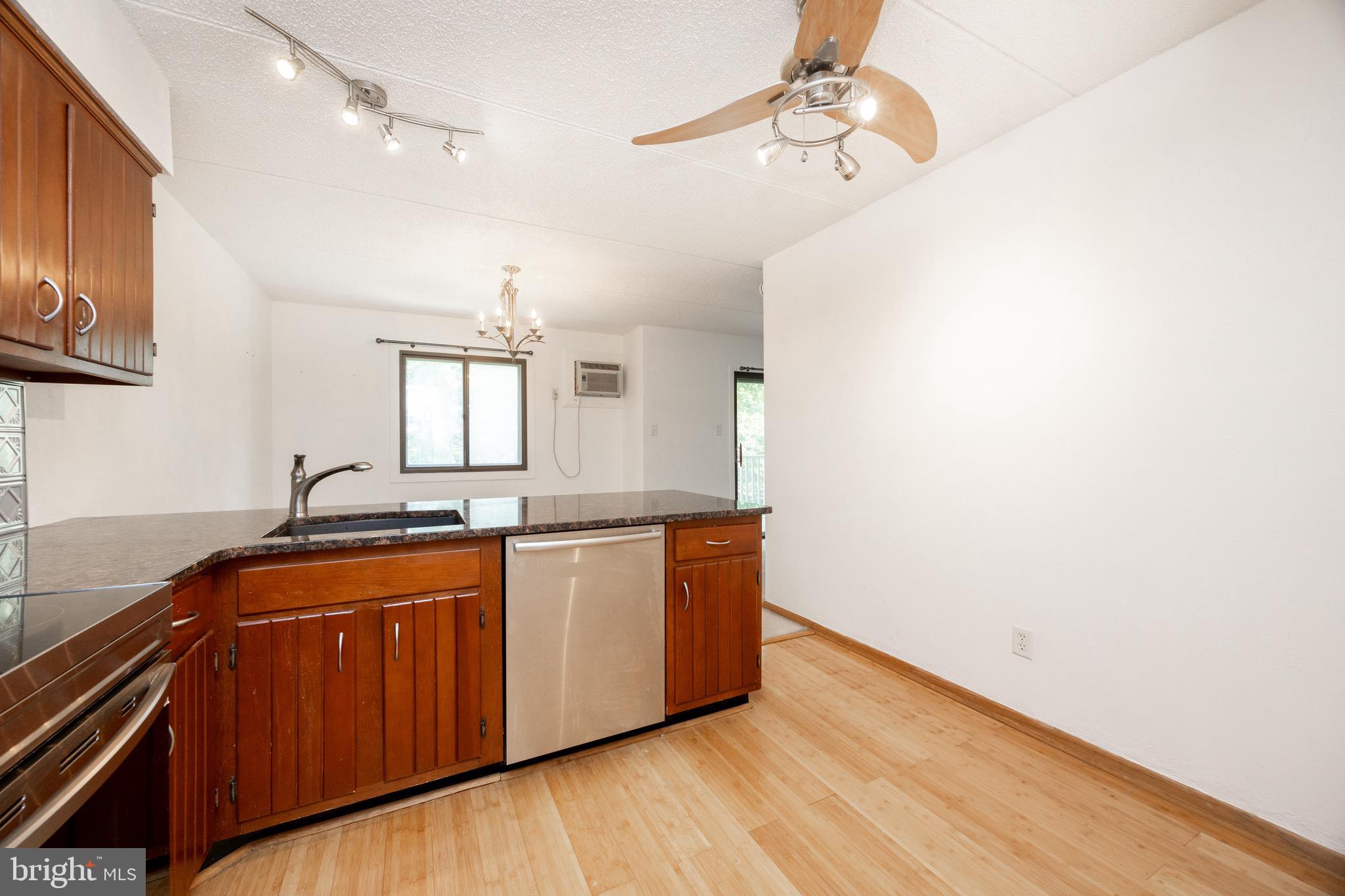 WOODMONT NORTH - Residential Lease