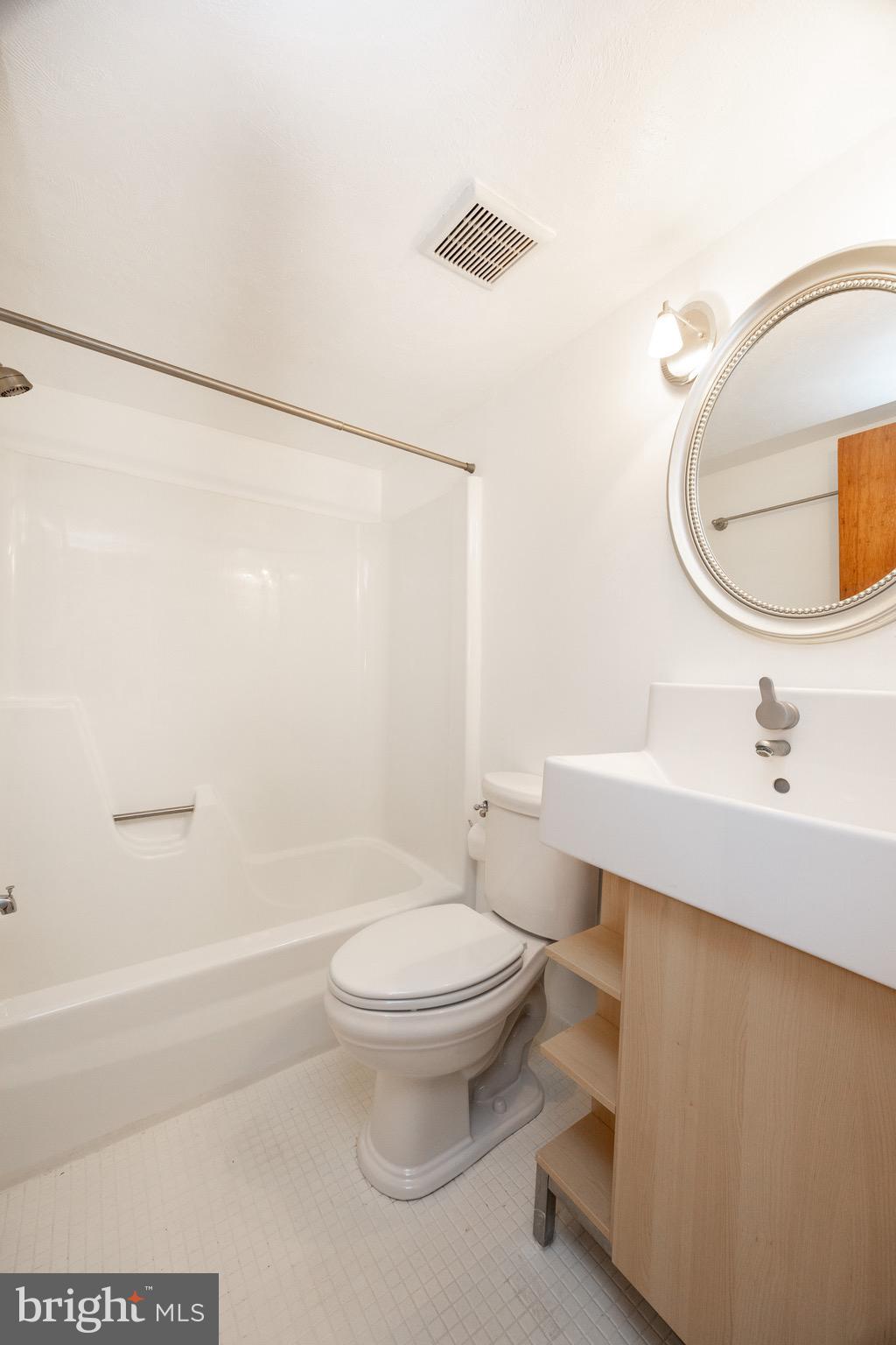 WOODMONT NORTH - Residential Lease