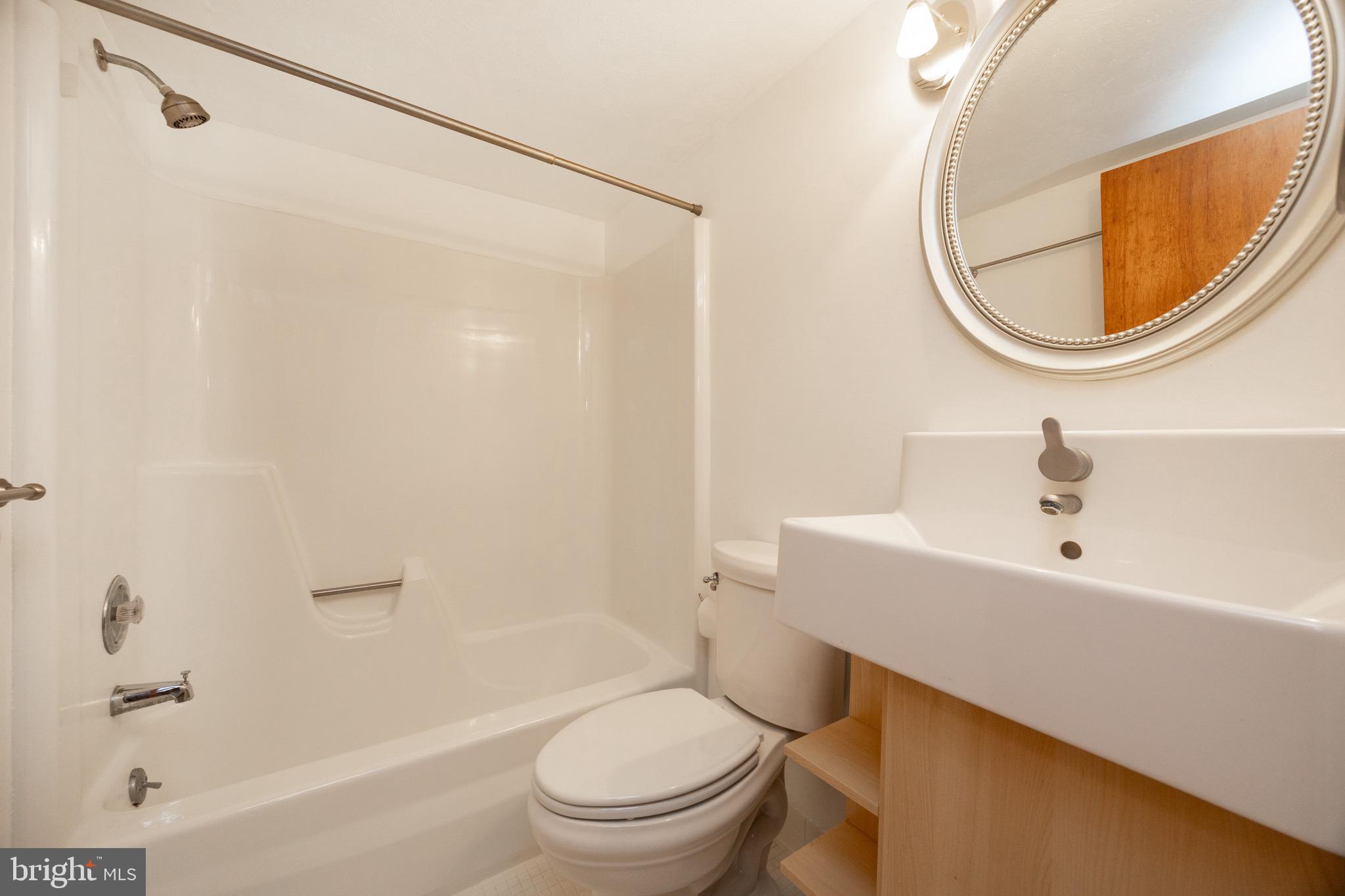 WOODMONT NORTH - Residential Lease