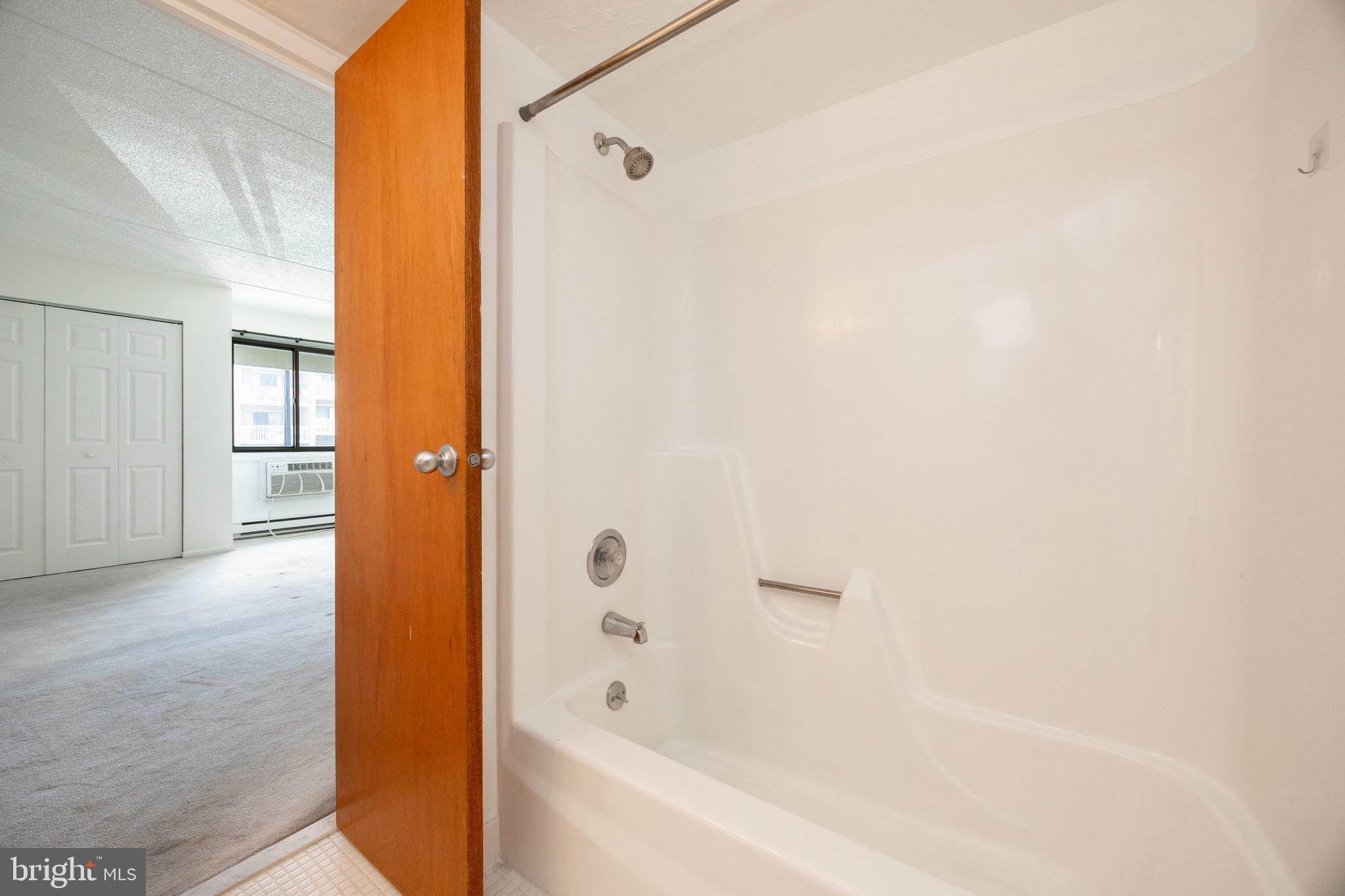 WOODMONT NORTH - Residential Lease