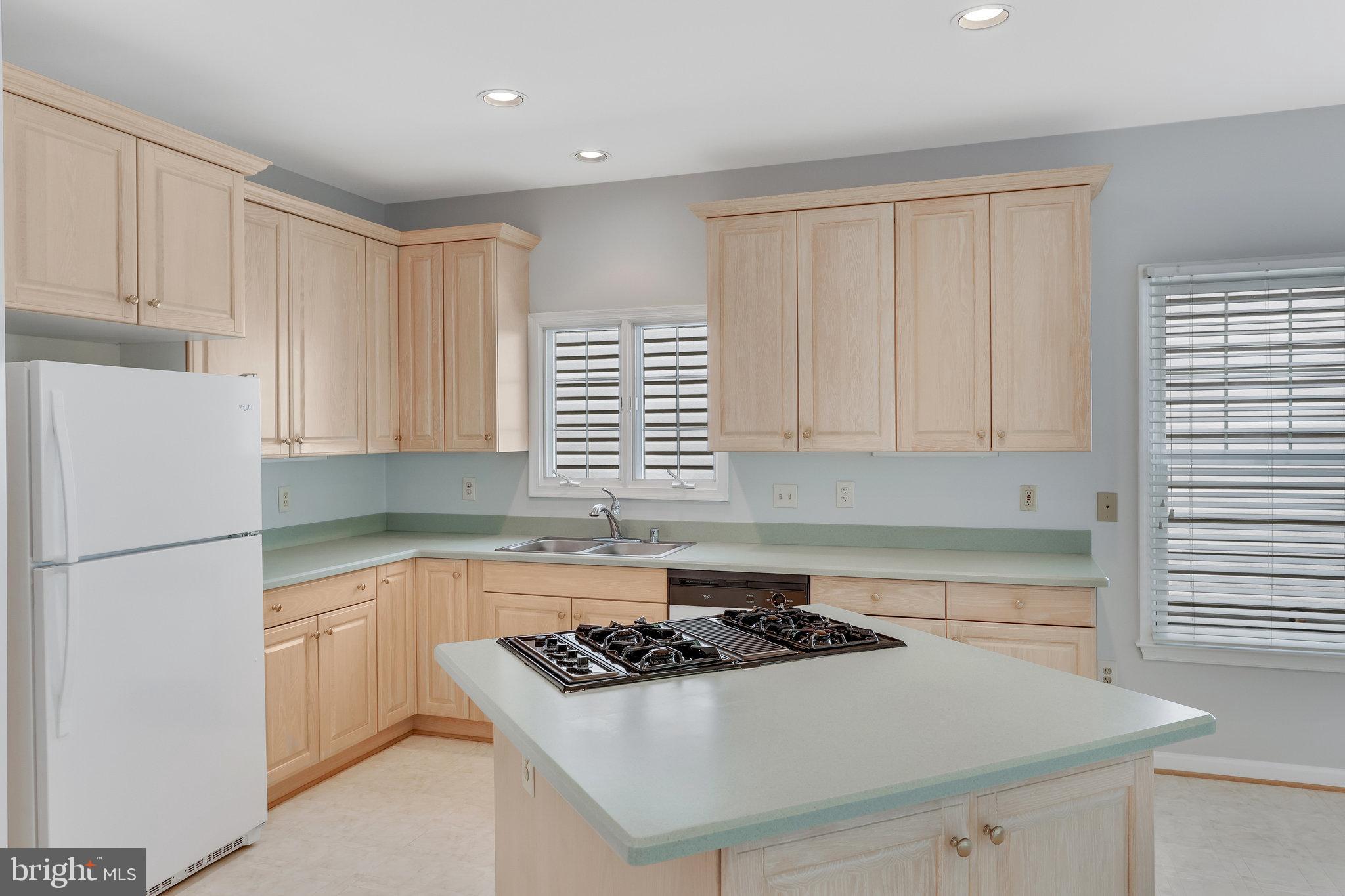 EDGEMOORE - Residential