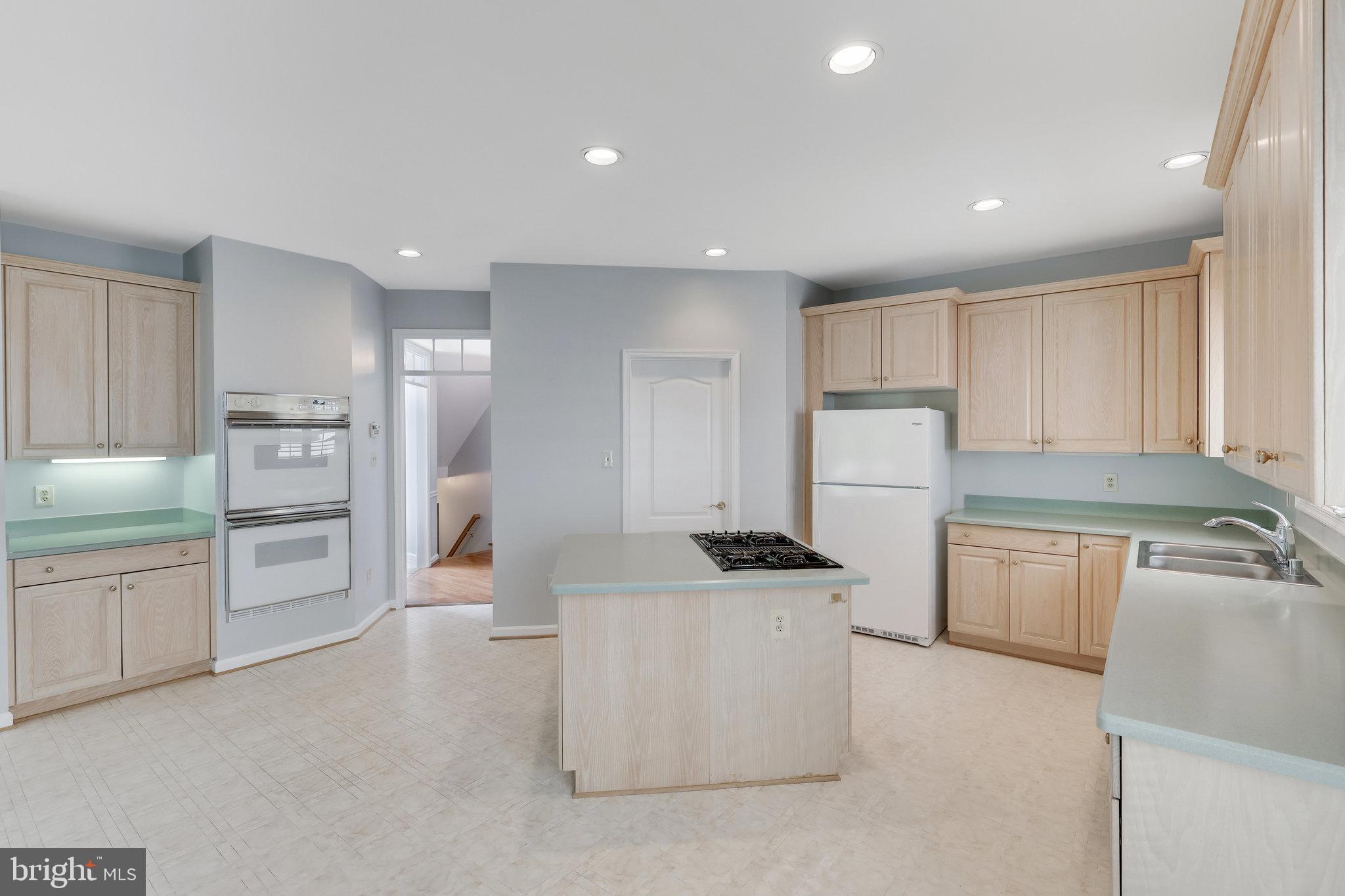 EDGEMOORE - Residential