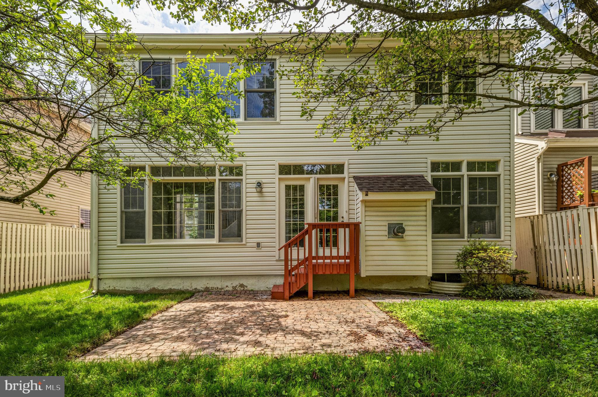 EDGEMOORE - Residential