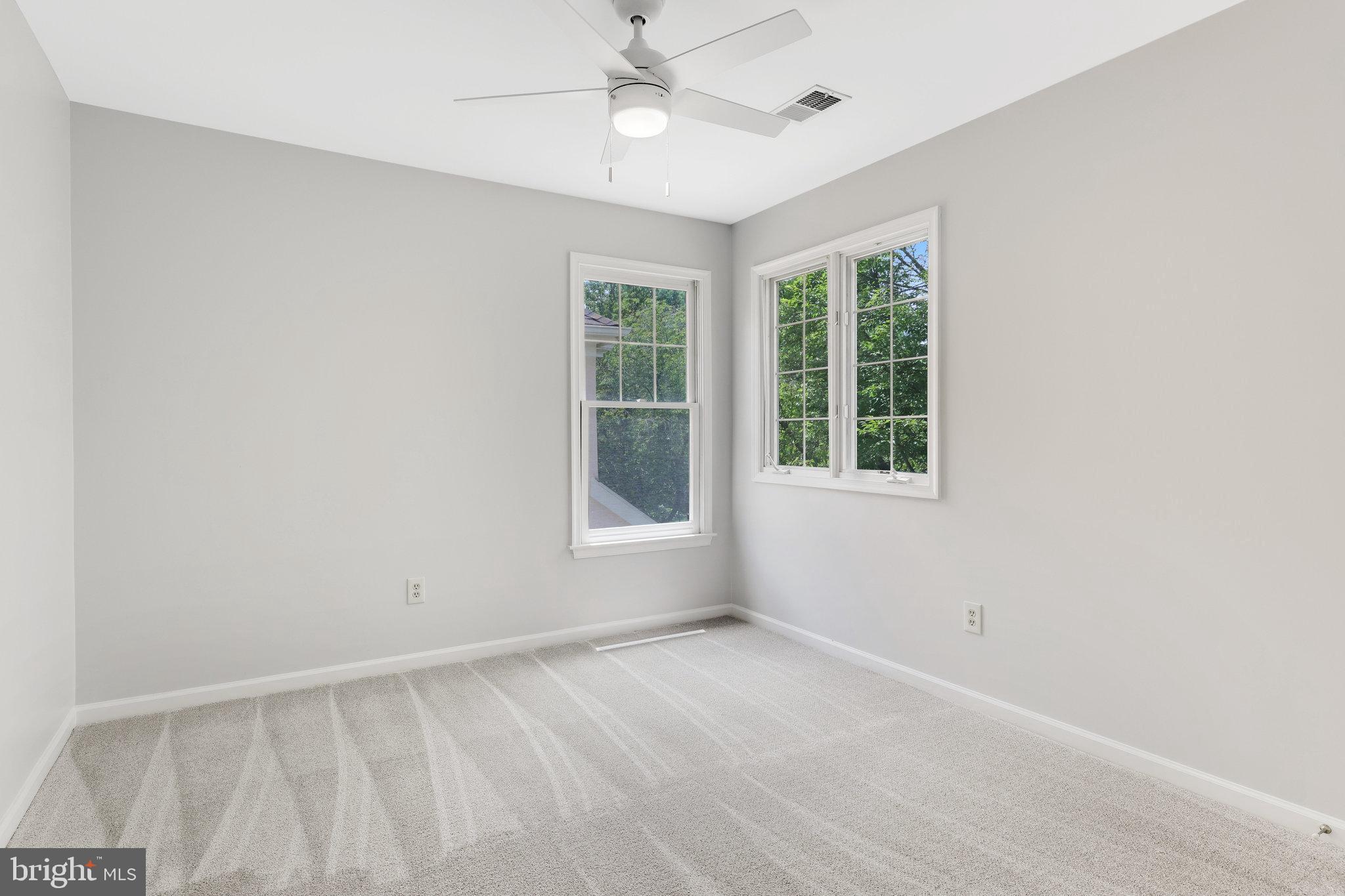 EDGEMOORE - Residential