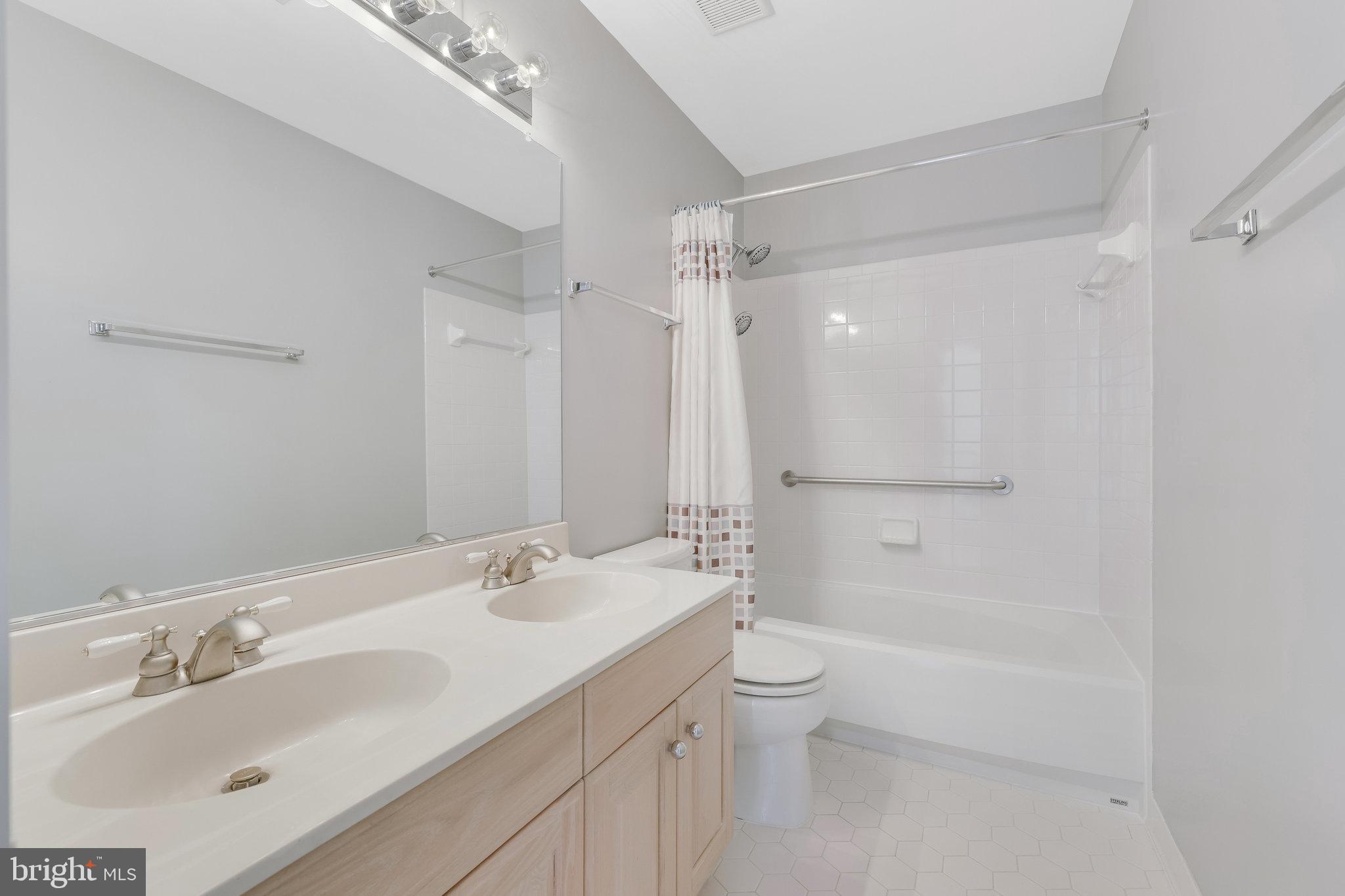 EDGEMOORE - Residential