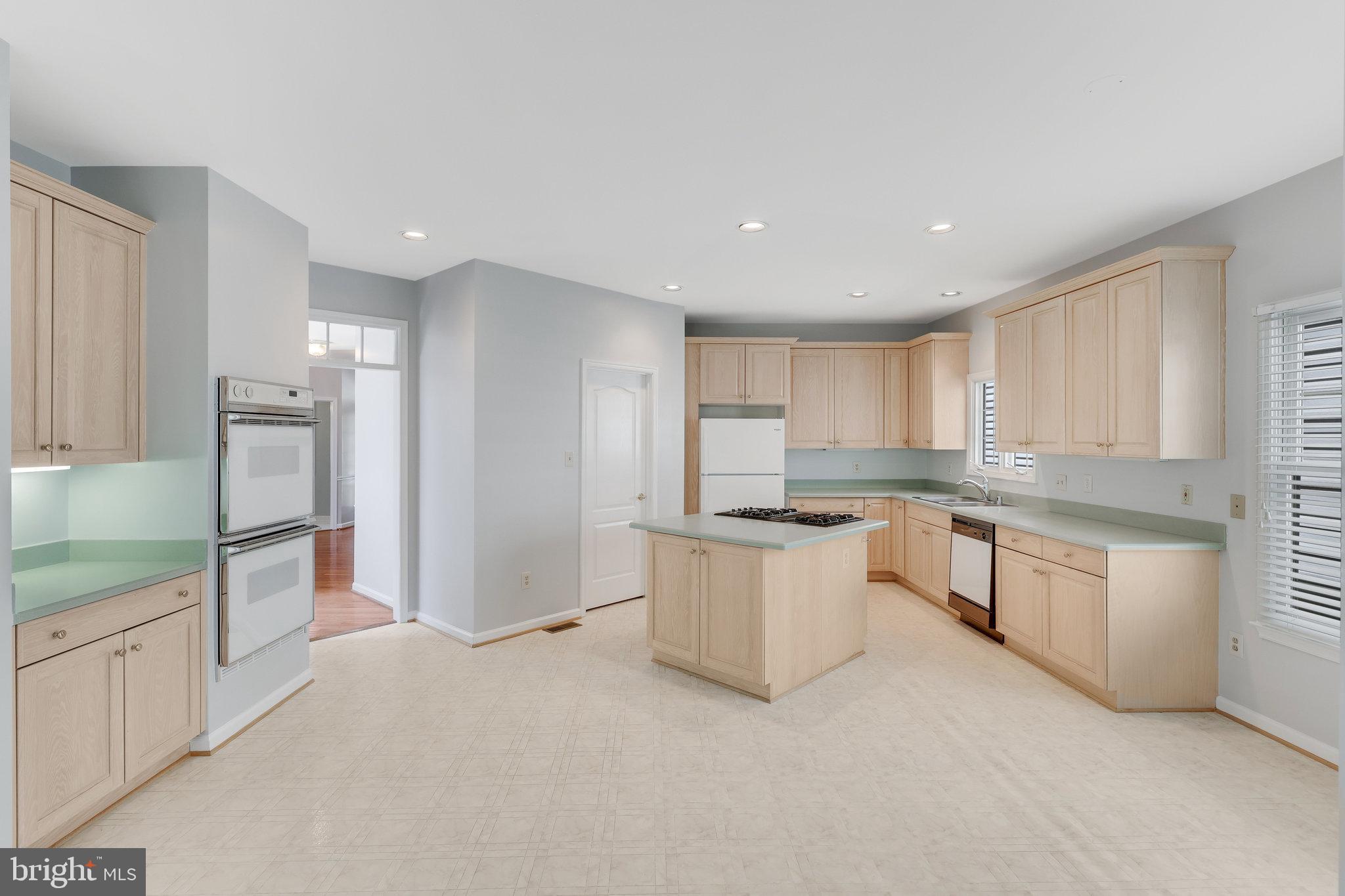 EDGEMOORE - Residential