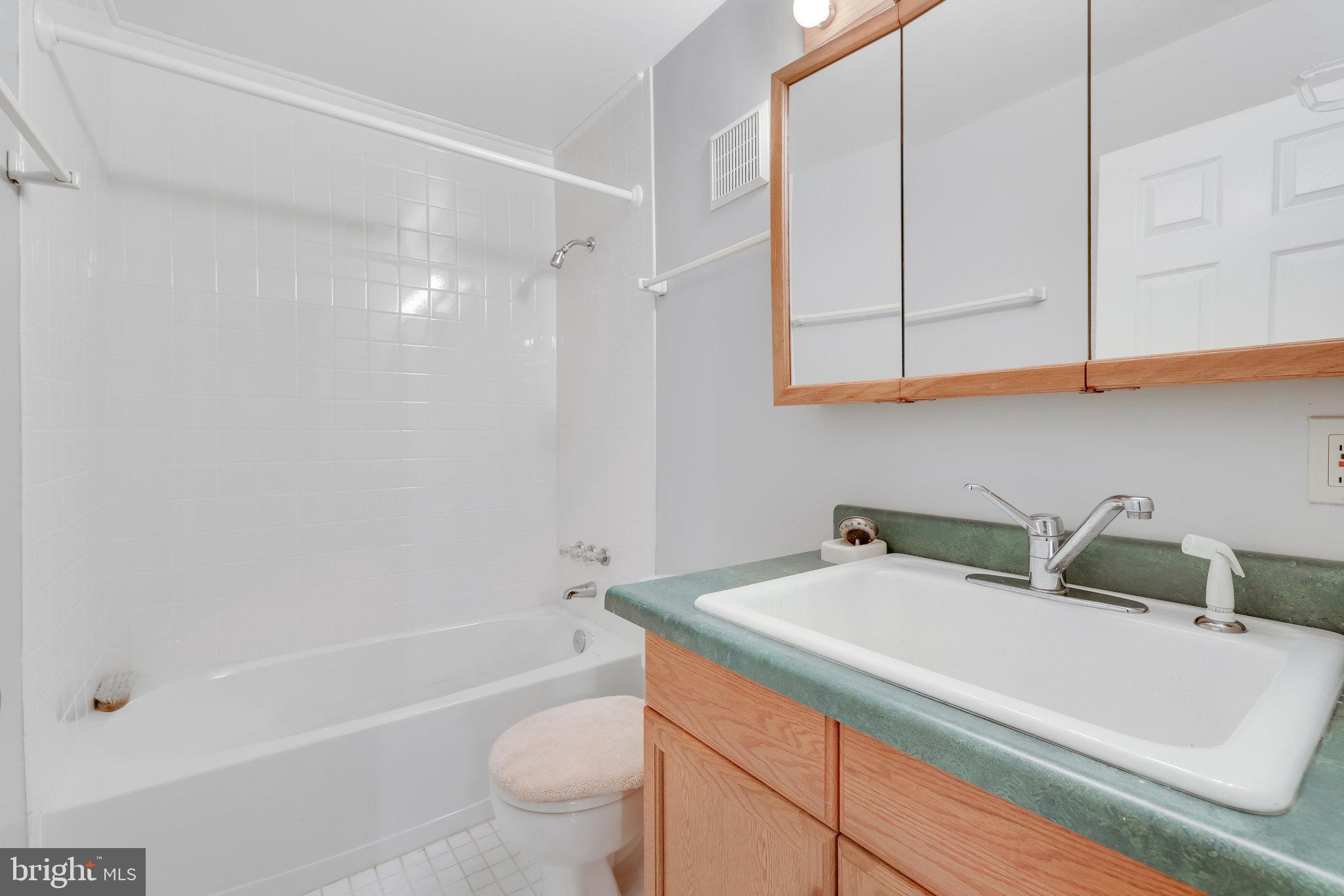 EDGEMOORE - Residential