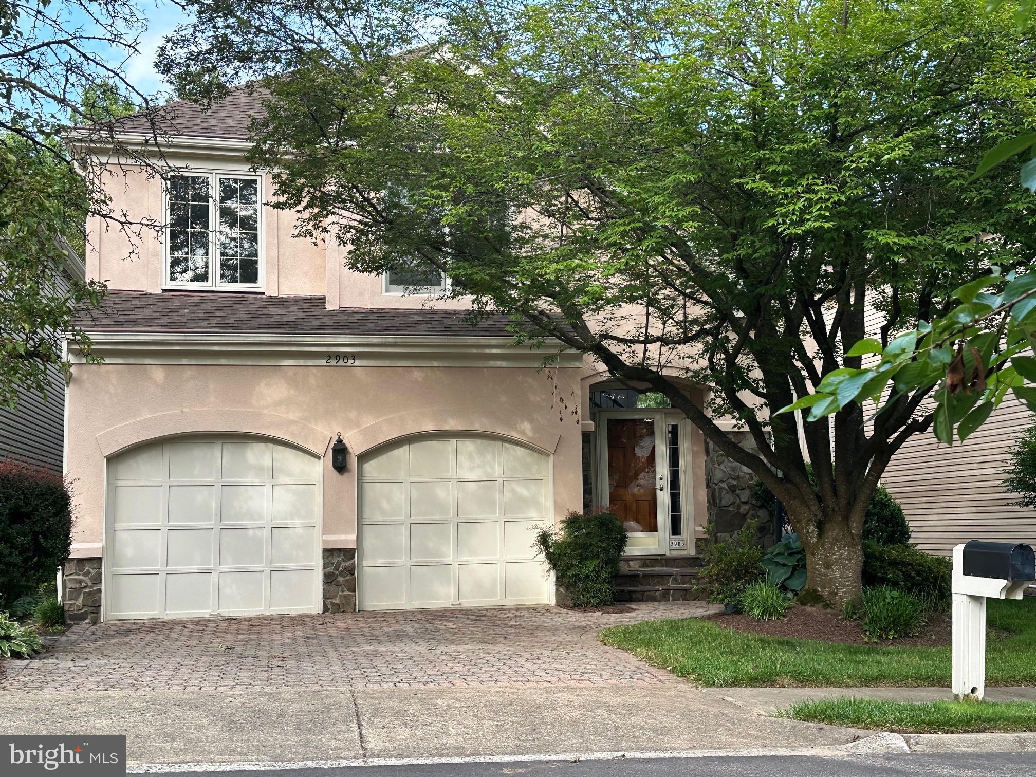 EDGEMOORE - Residential