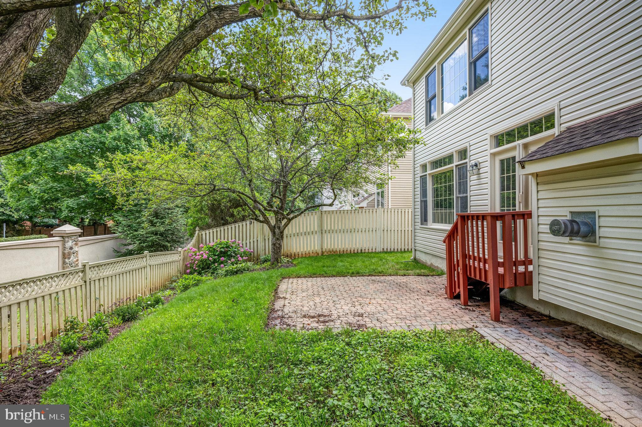 EDGEMOORE - Residential