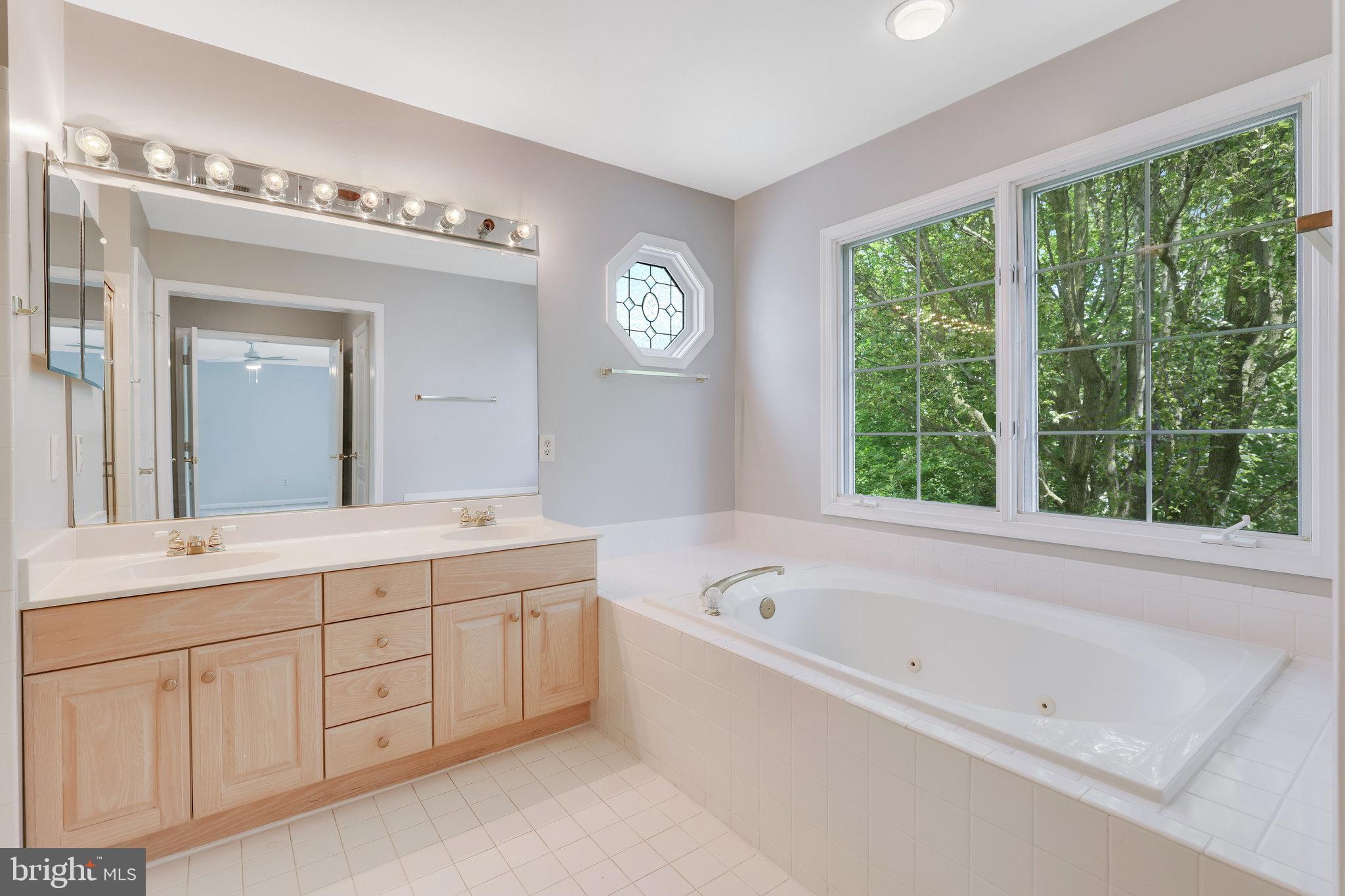 EDGEMOORE - Residential