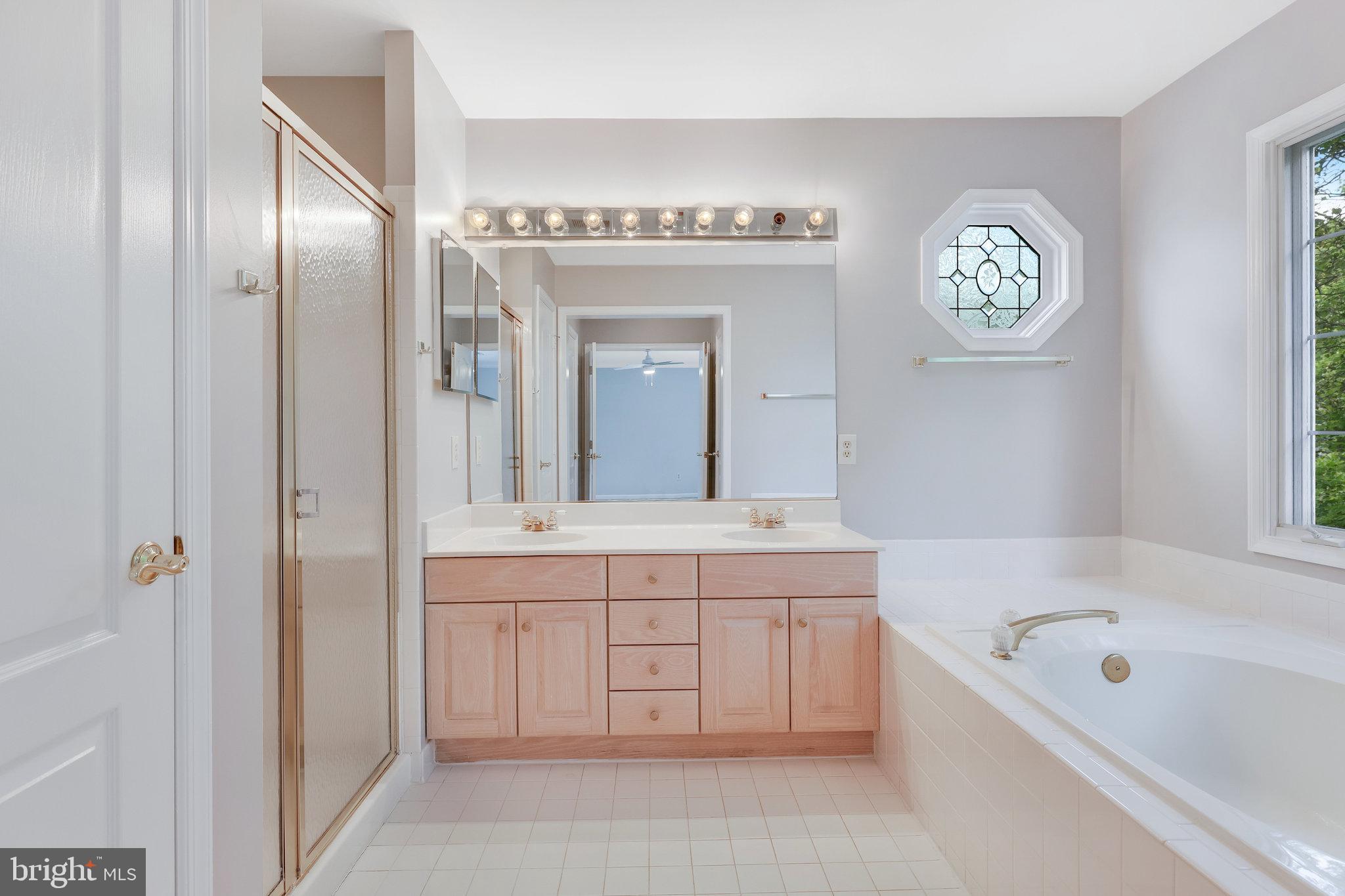 EDGEMOORE - Residential