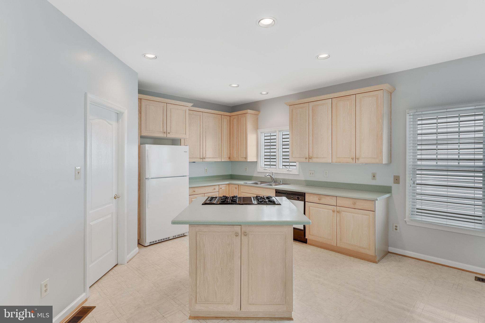 EDGEMOORE - Residential