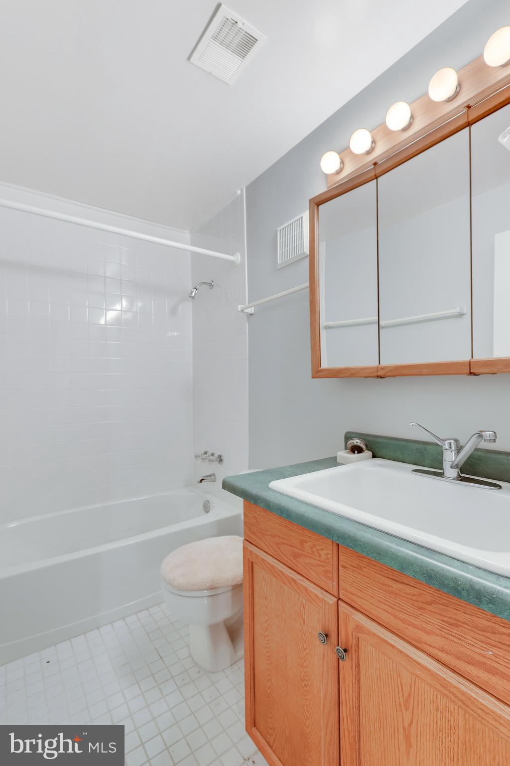 EDGEMOORE - Residential