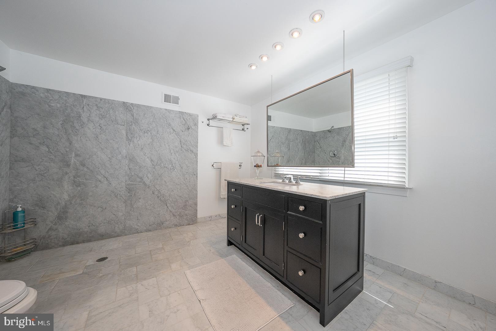 DAYLESFORD ESTATES - Residential