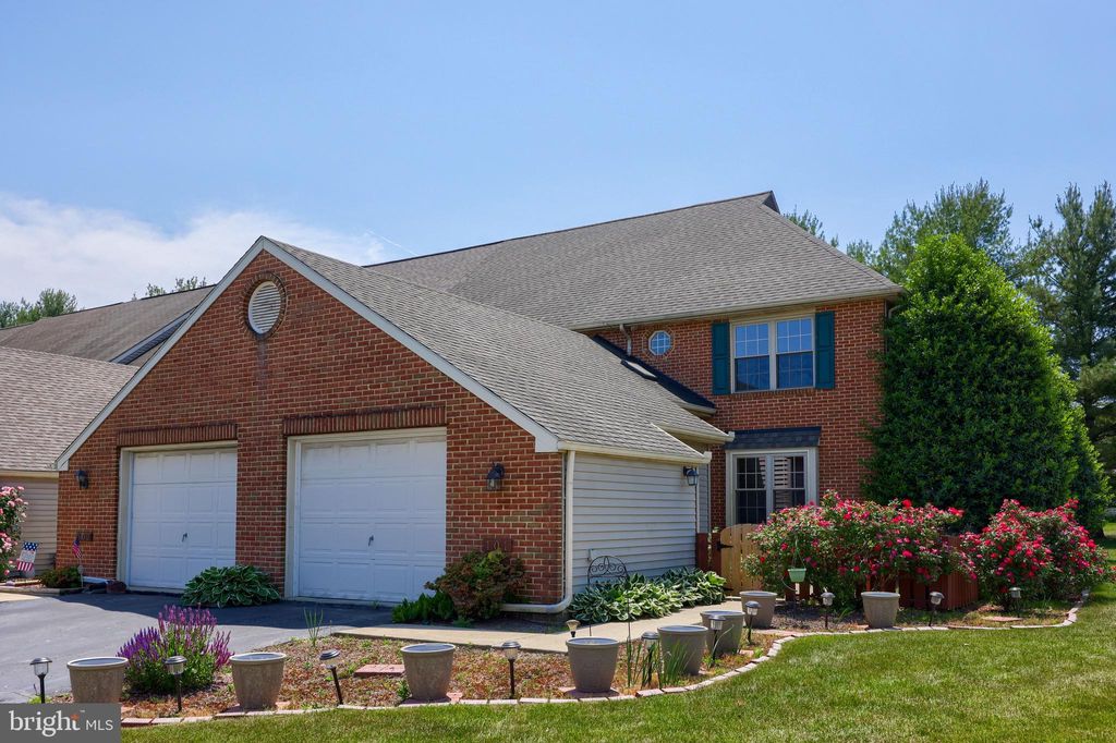 Photo of 101 PINE BRIDGE LN, LANCASTER, PA 17603 (MLS # PALA2035680)