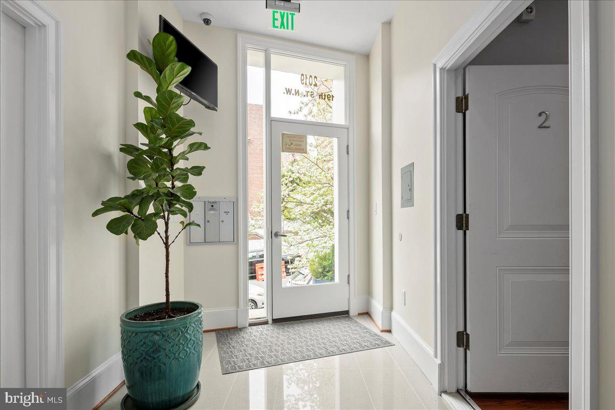 2019 19TH STREET NW 2