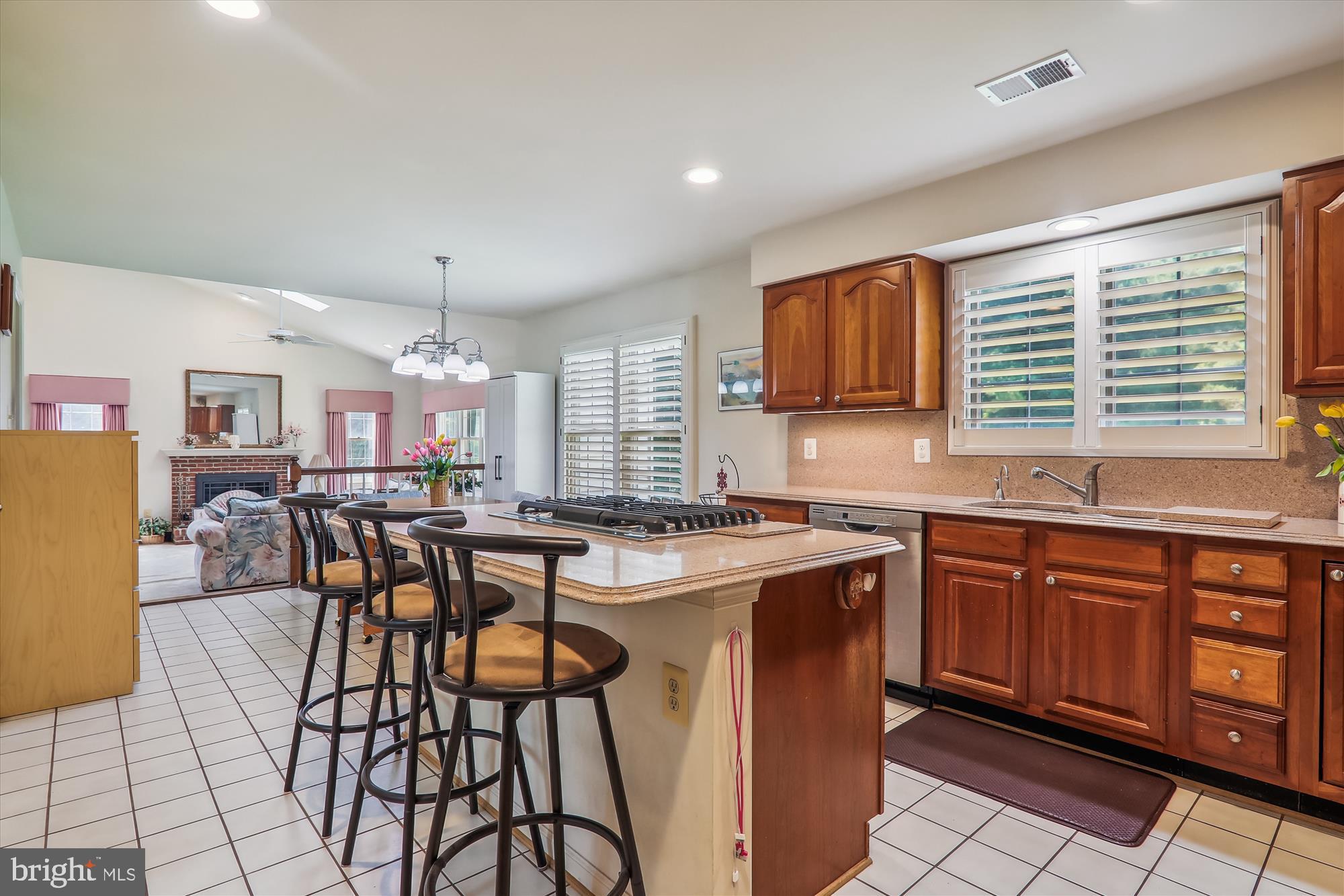 NAPLES MANOR - Residential