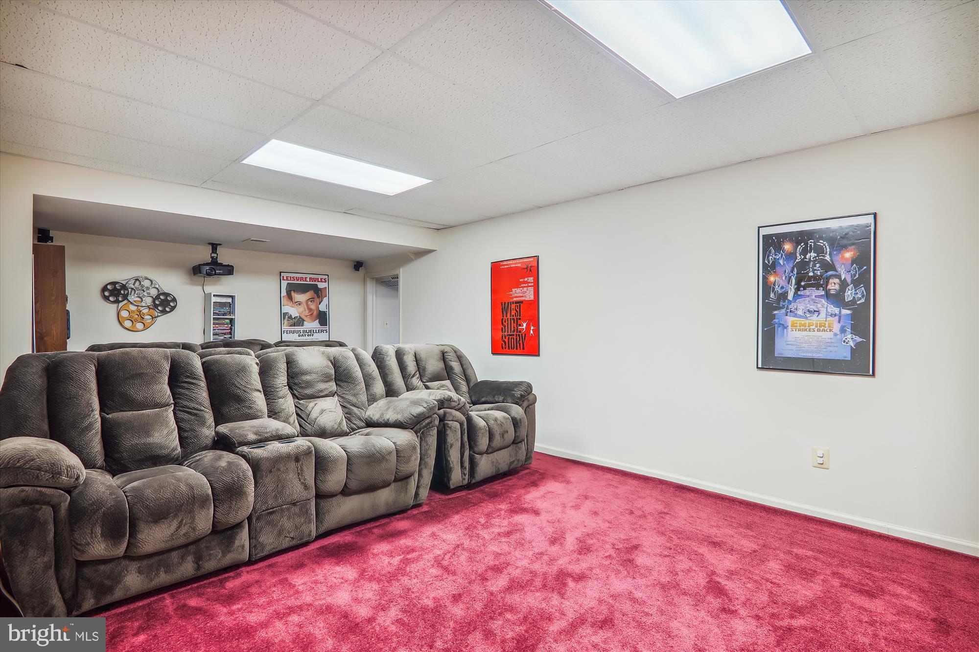 NAPLES MANOR - Residential