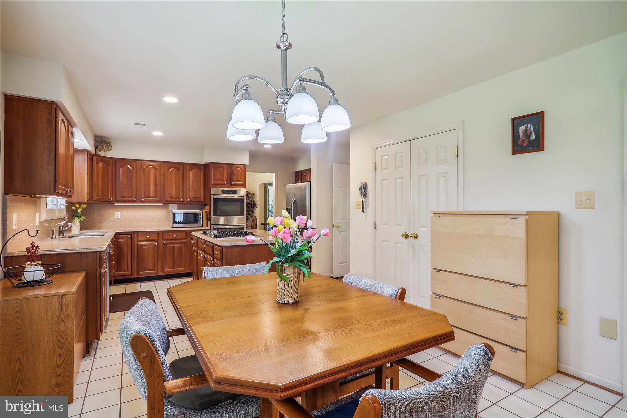 NAPLES MANOR - Residential