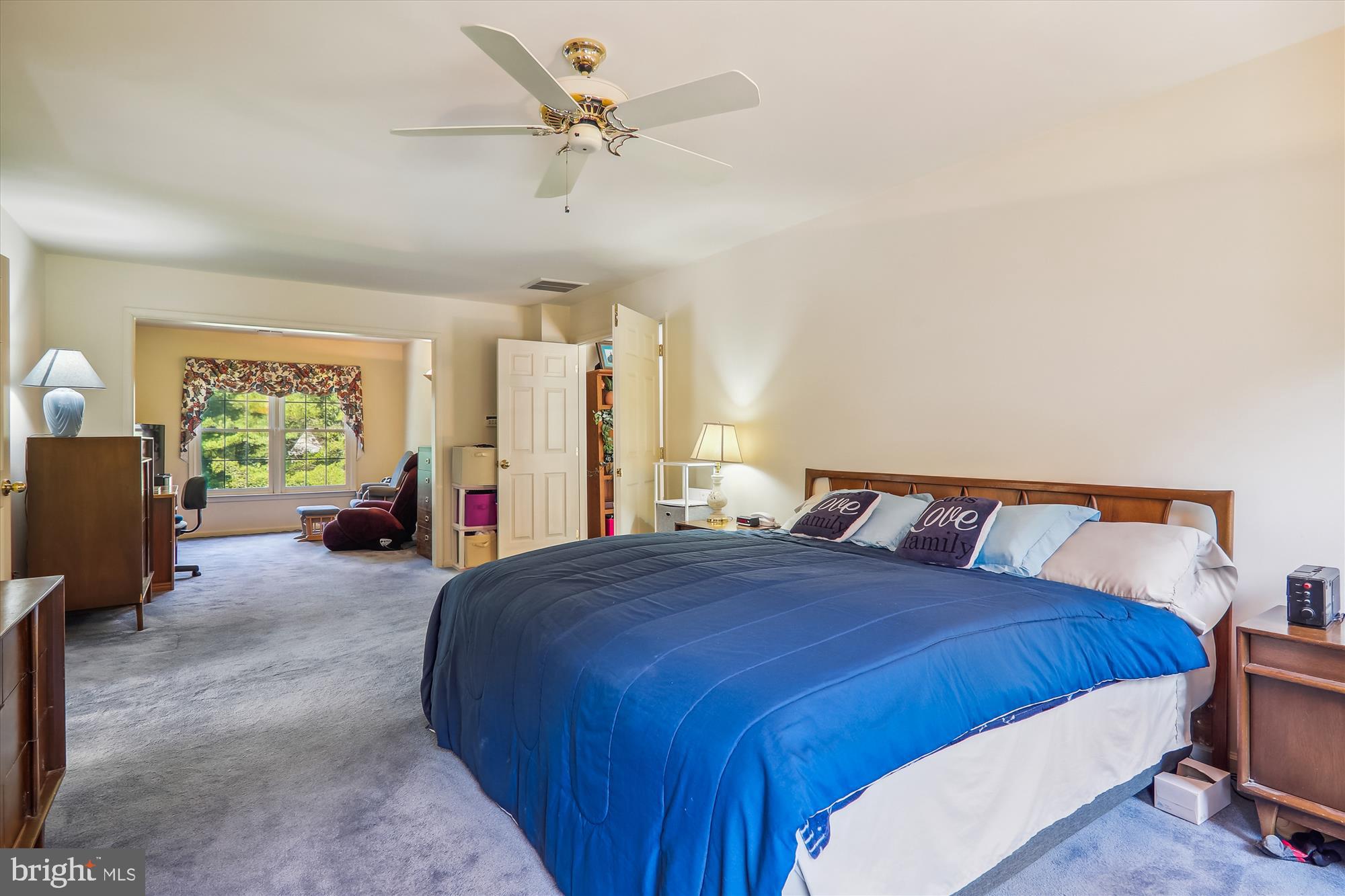 NAPLES MANOR - Residential