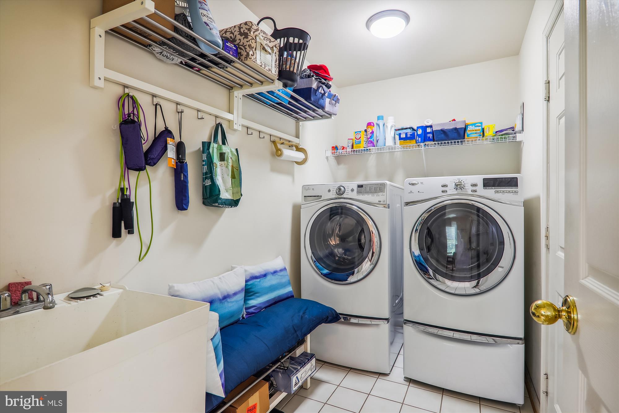 NAPLES MANOR - Residential