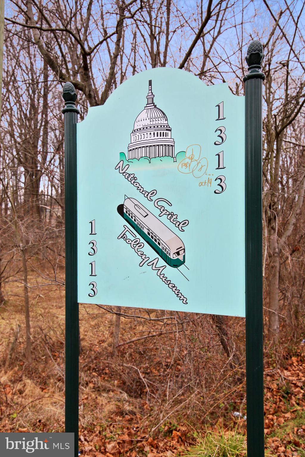 NAPLES MANOR - Residential