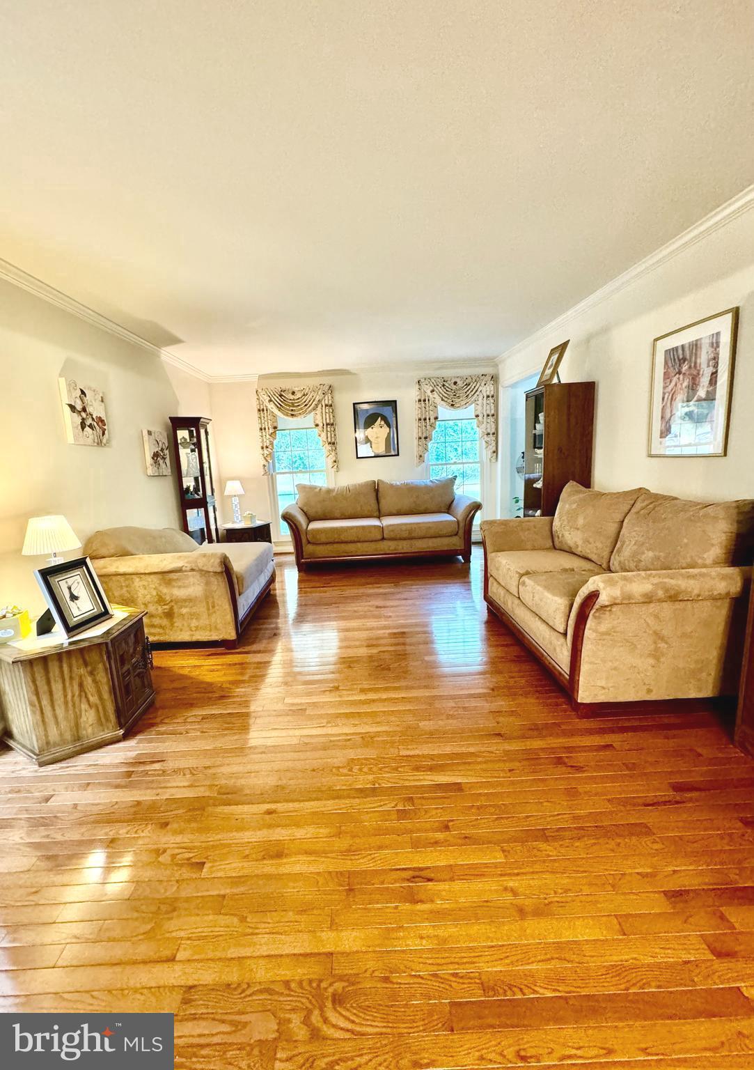 NAPLES MANOR - Residential