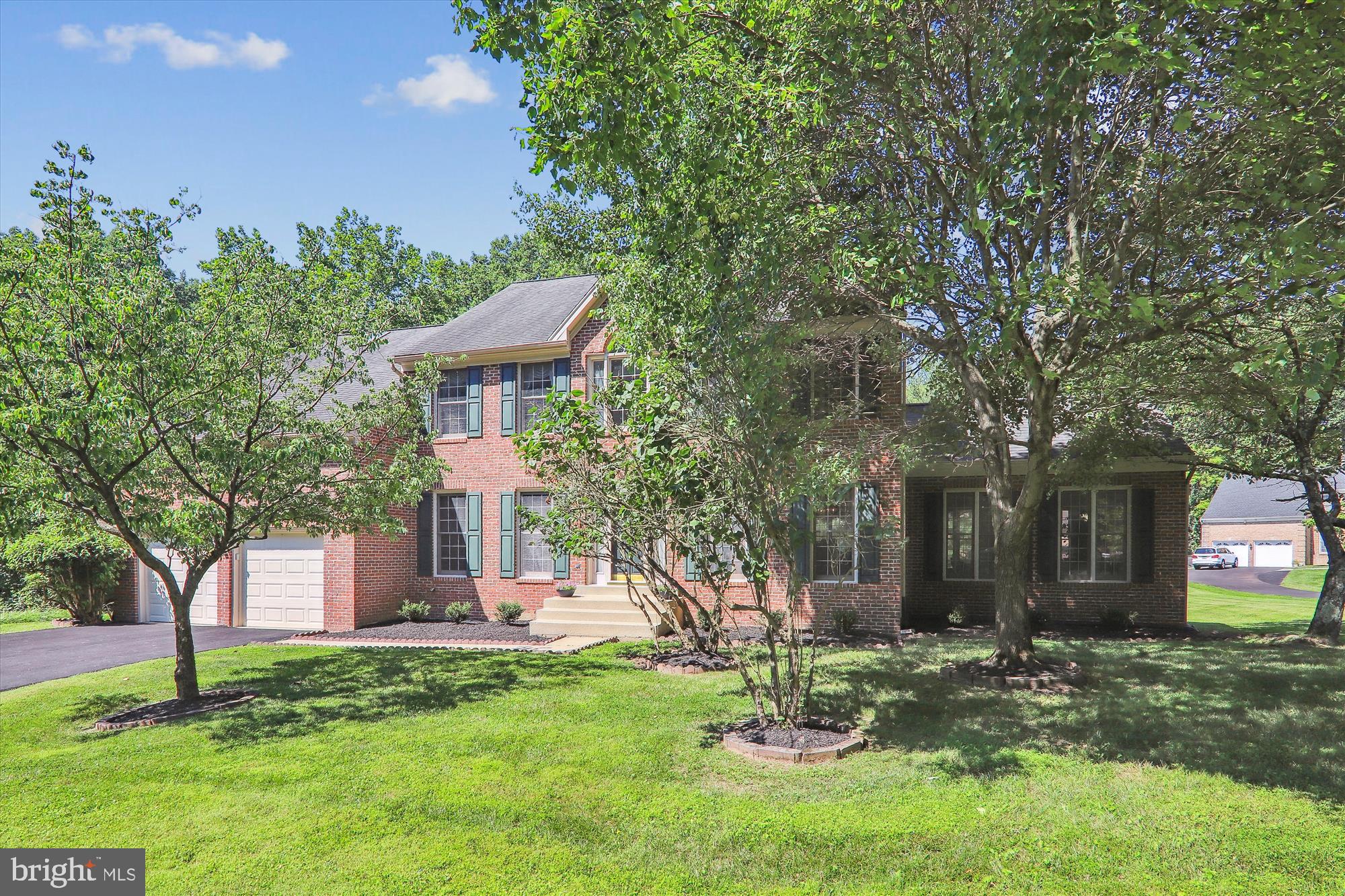 NAPLES MANOR - Residential