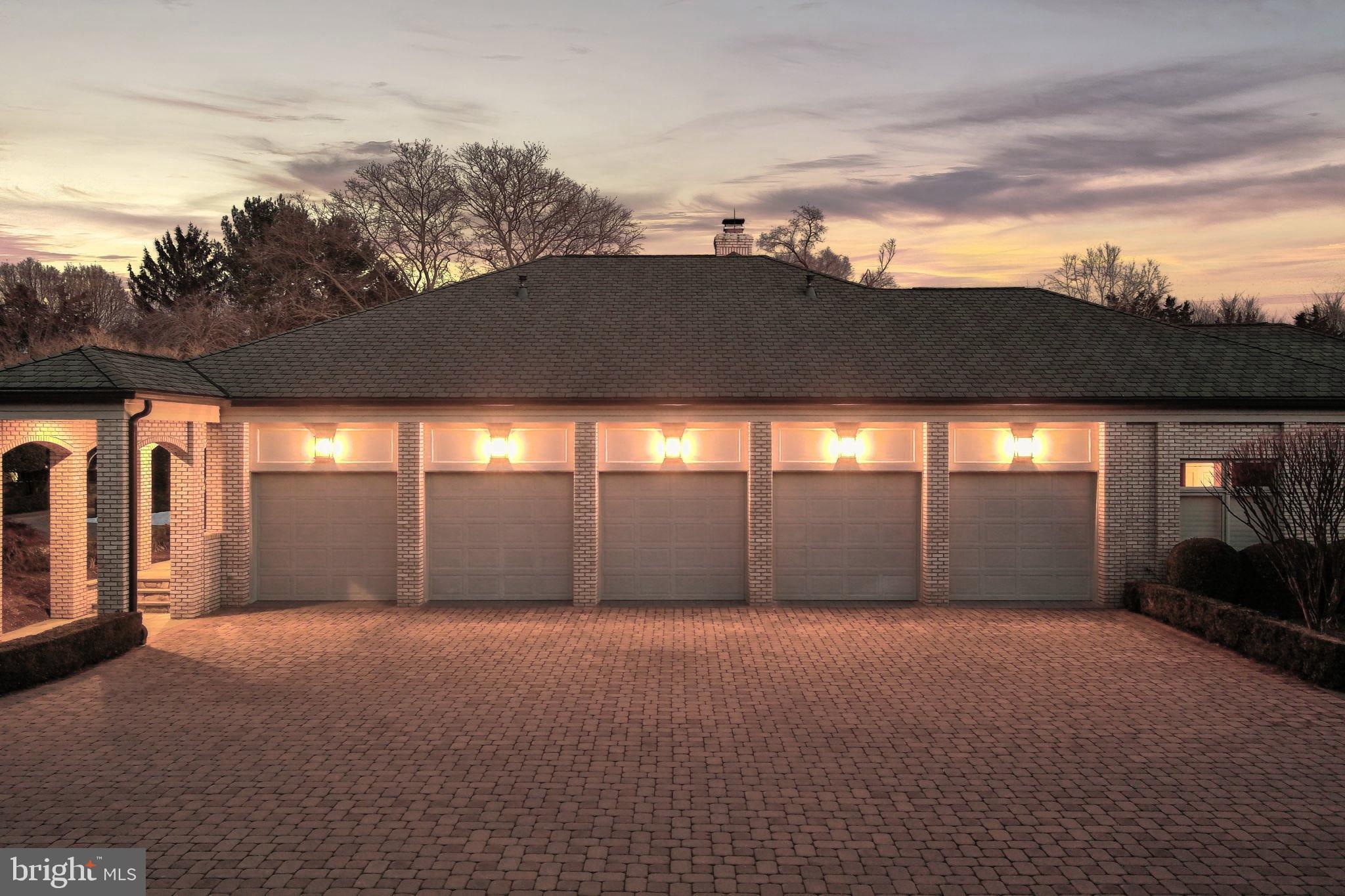 FORESTVILLE - Residential