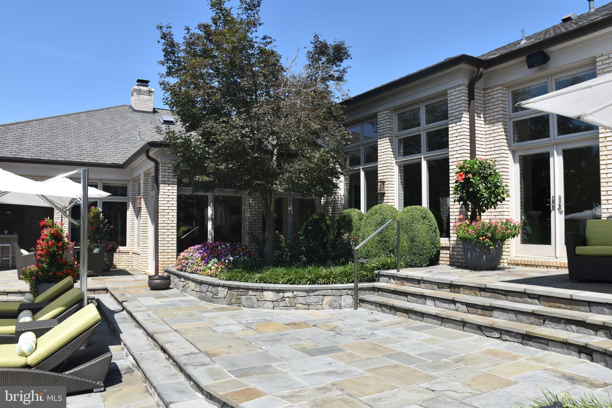 FORESTVILLE - Residential