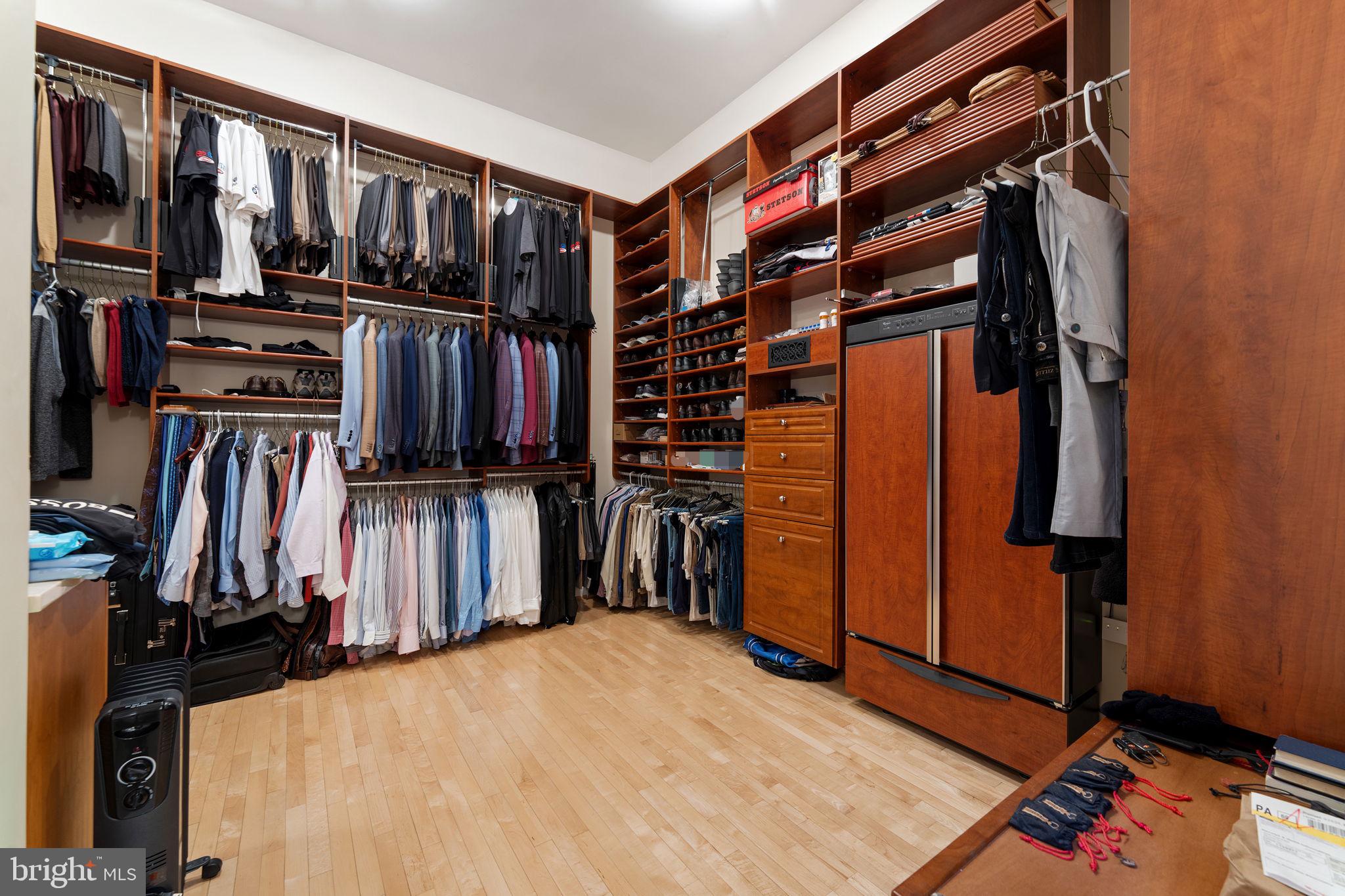 FORESTVILLE - Residential