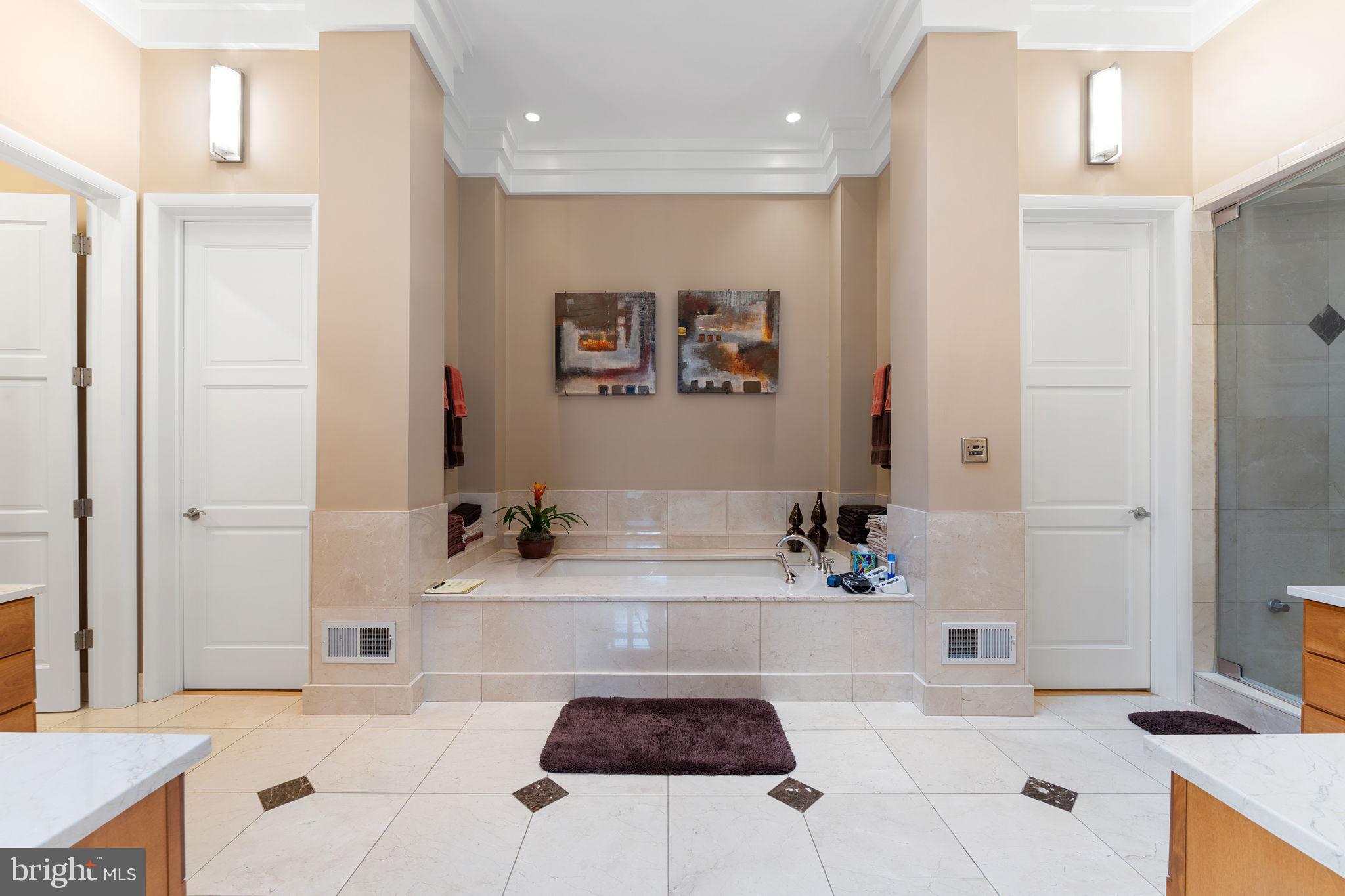 FORESTVILLE - Residential