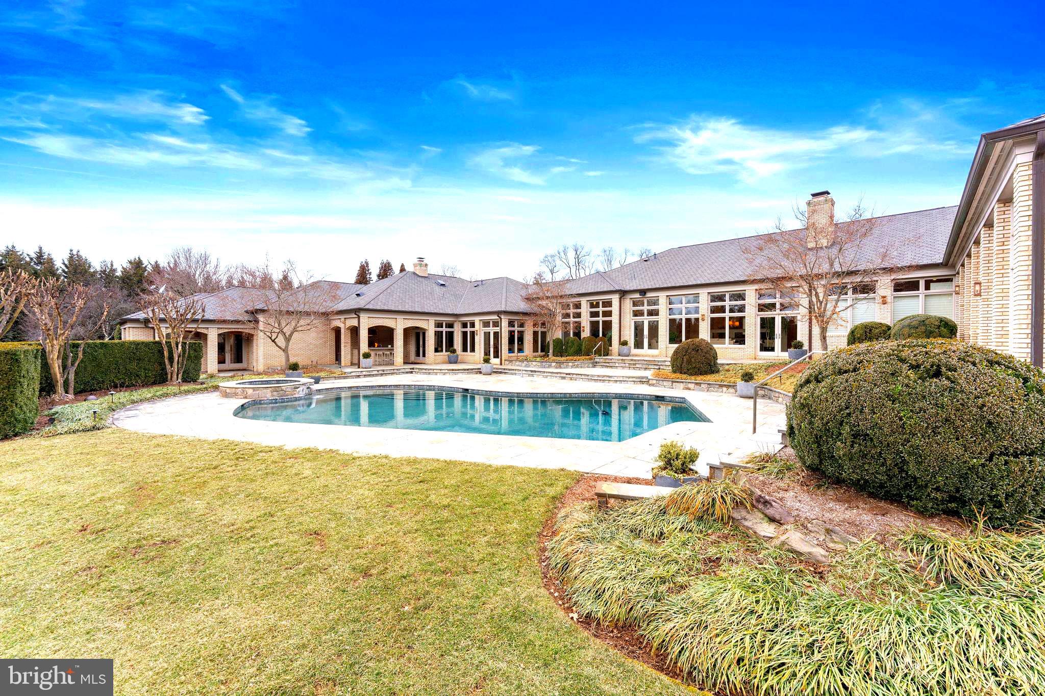 FORESTVILLE - Residential