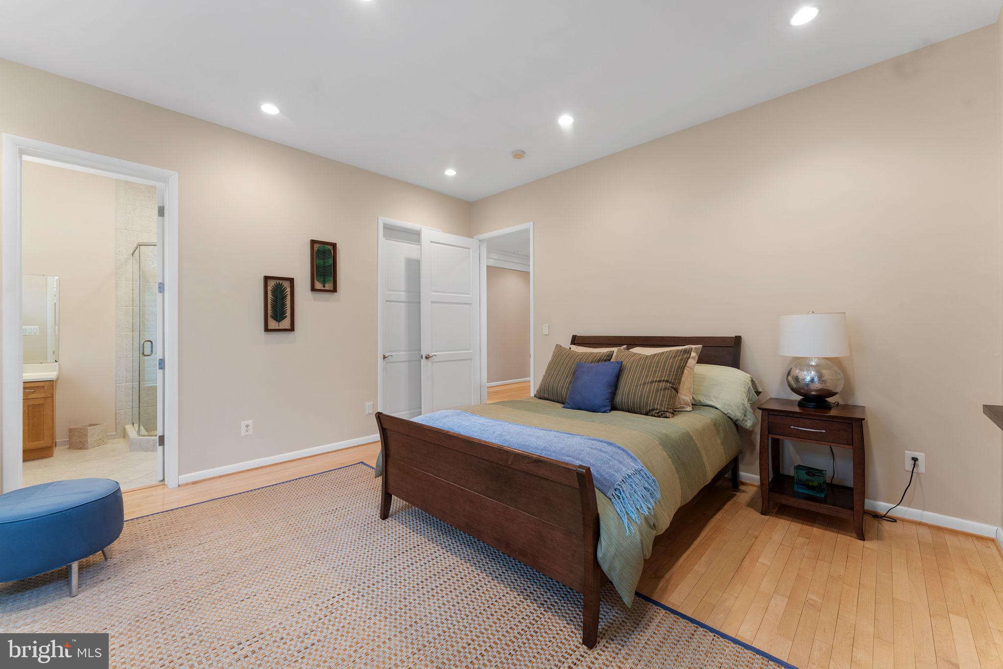 FORESTVILLE - Residential