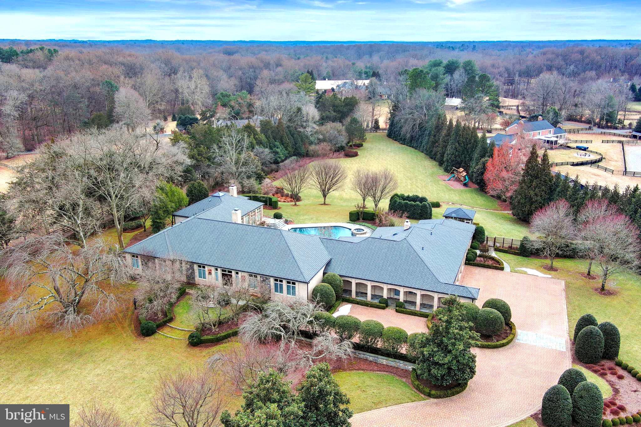 FORESTVILLE - Residential