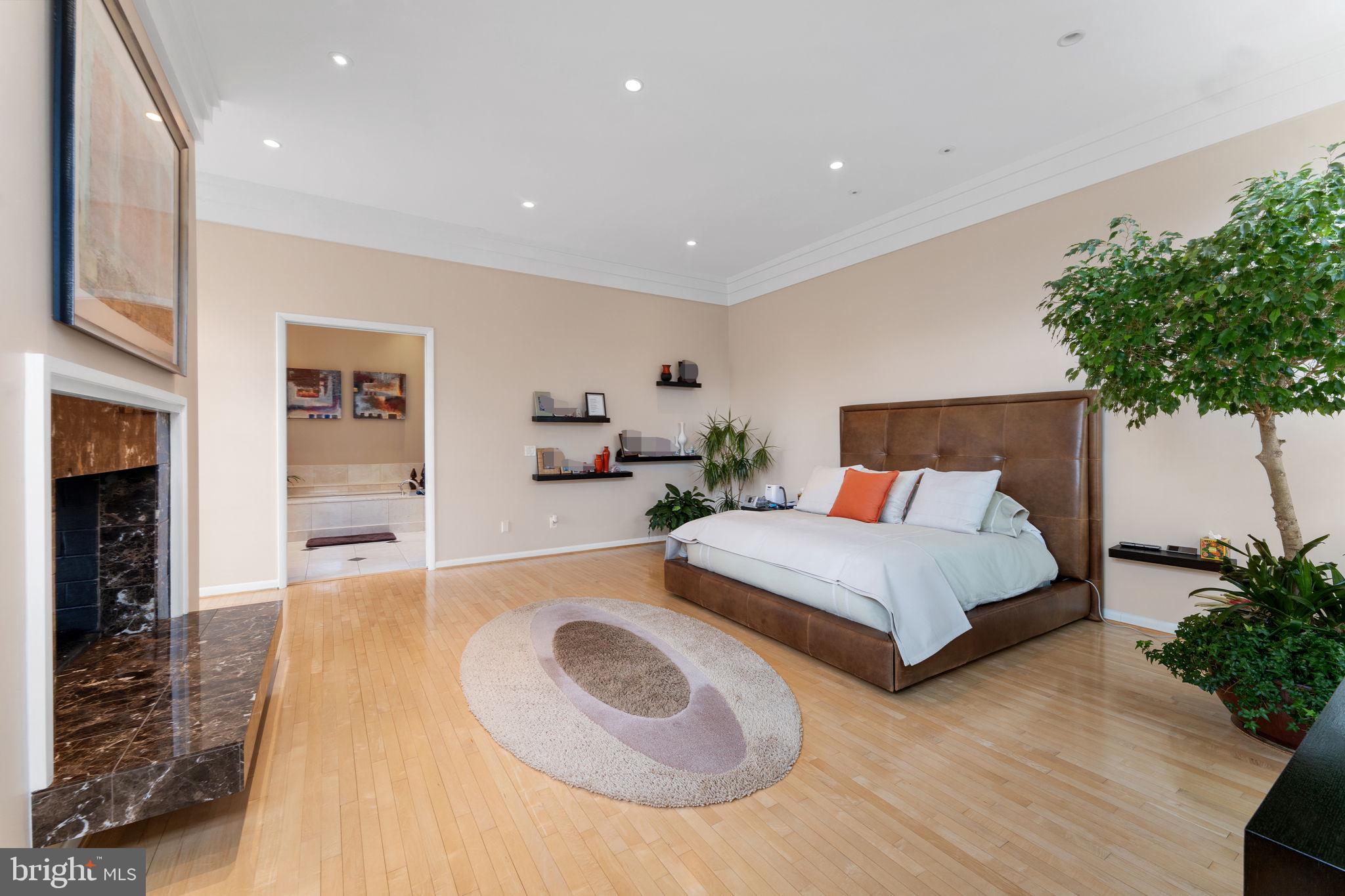 FORESTVILLE - Residential