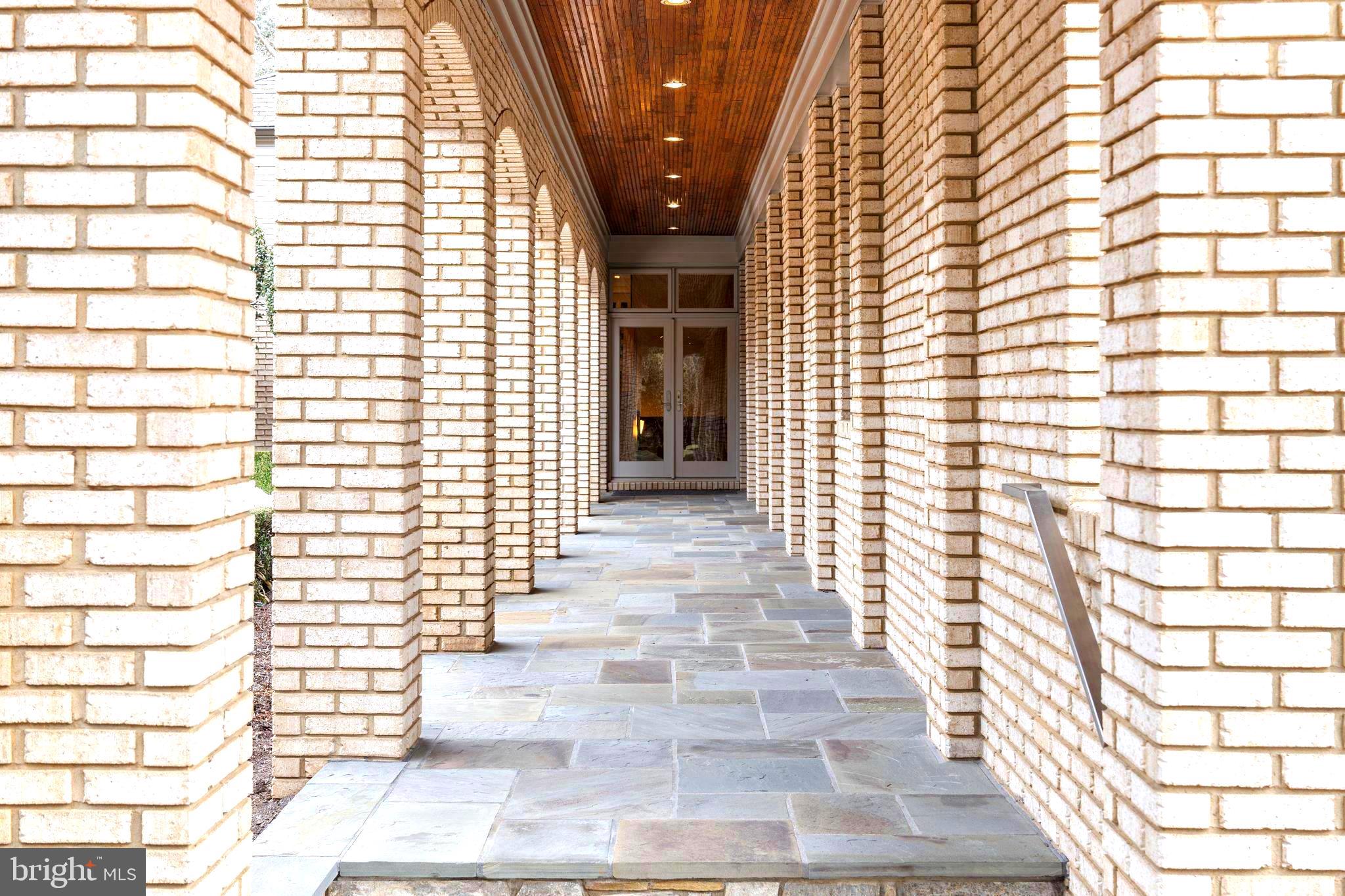 FORESTVILLE - Residential