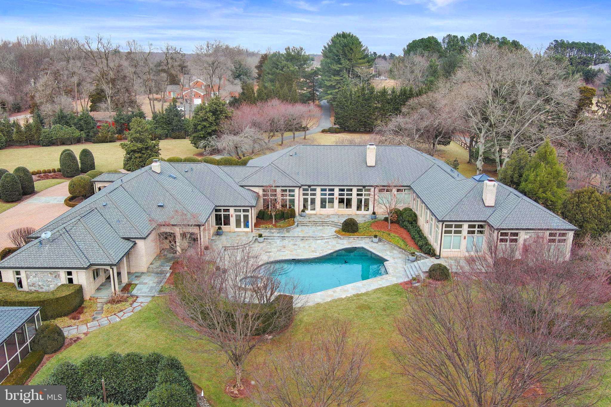 FORESTVILLE - Residential