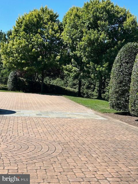 FORESTVILLE - Residential