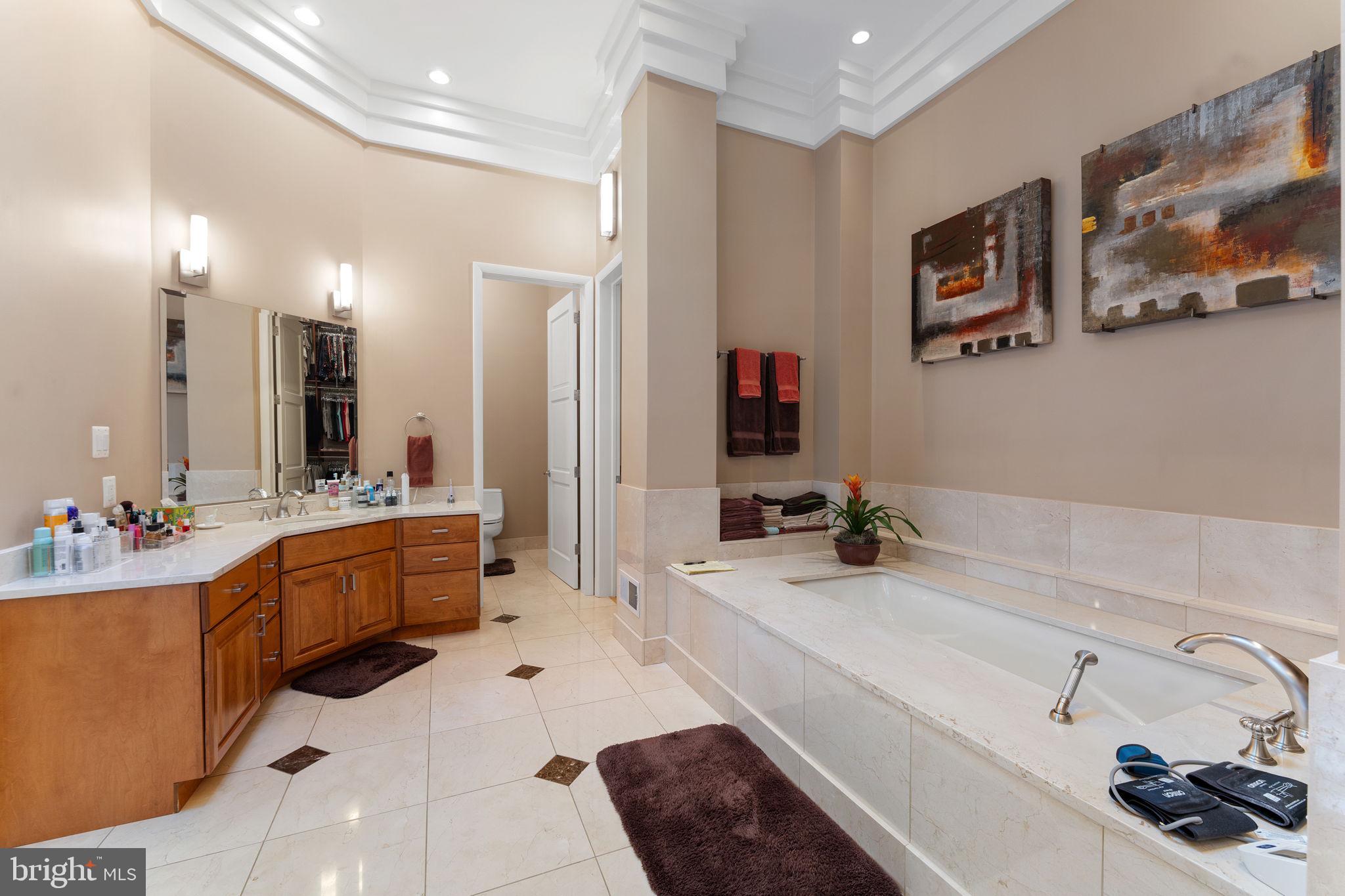 FORESTVILLE - Residential