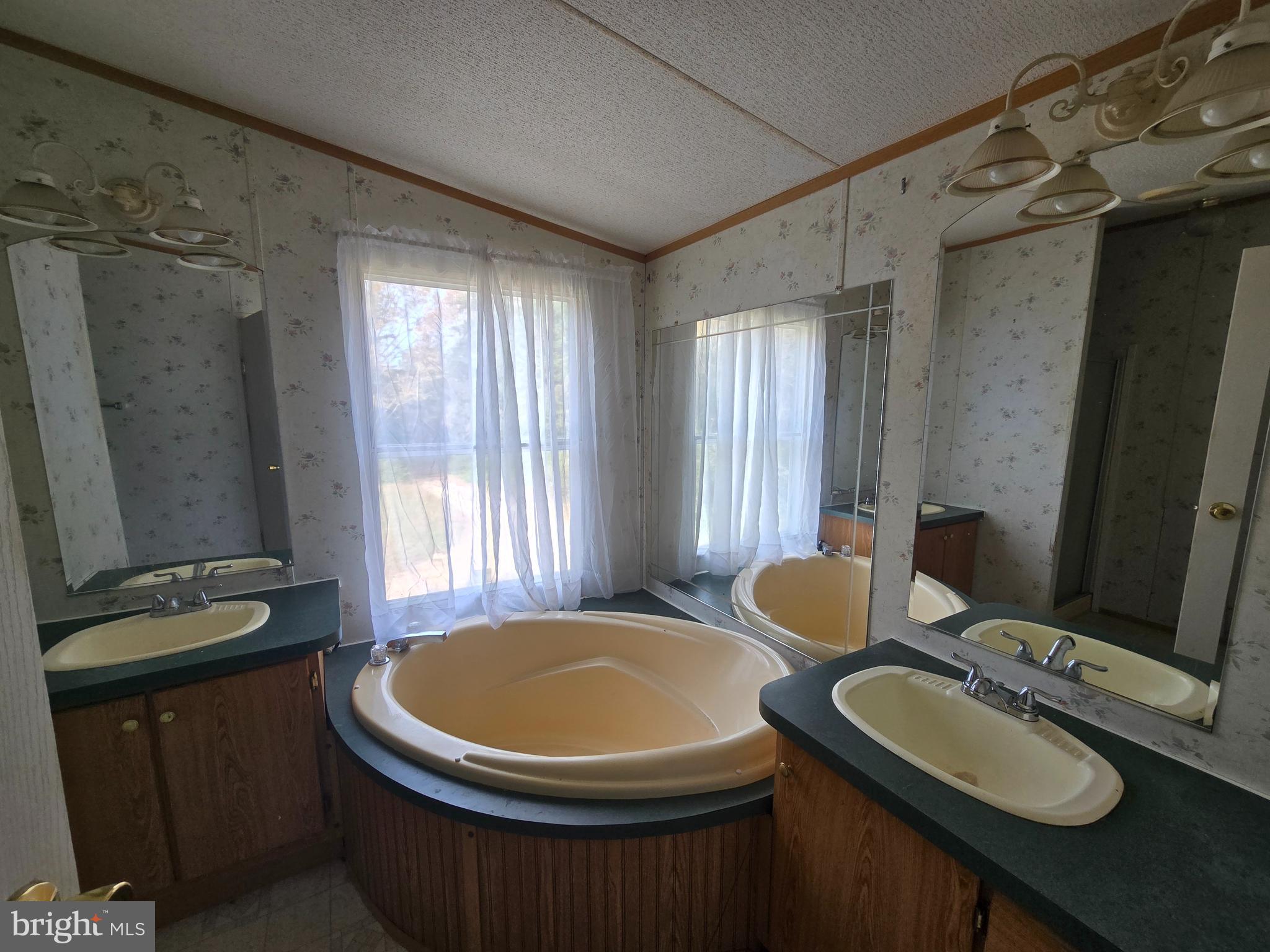 MERRY MEADOWS - Residential