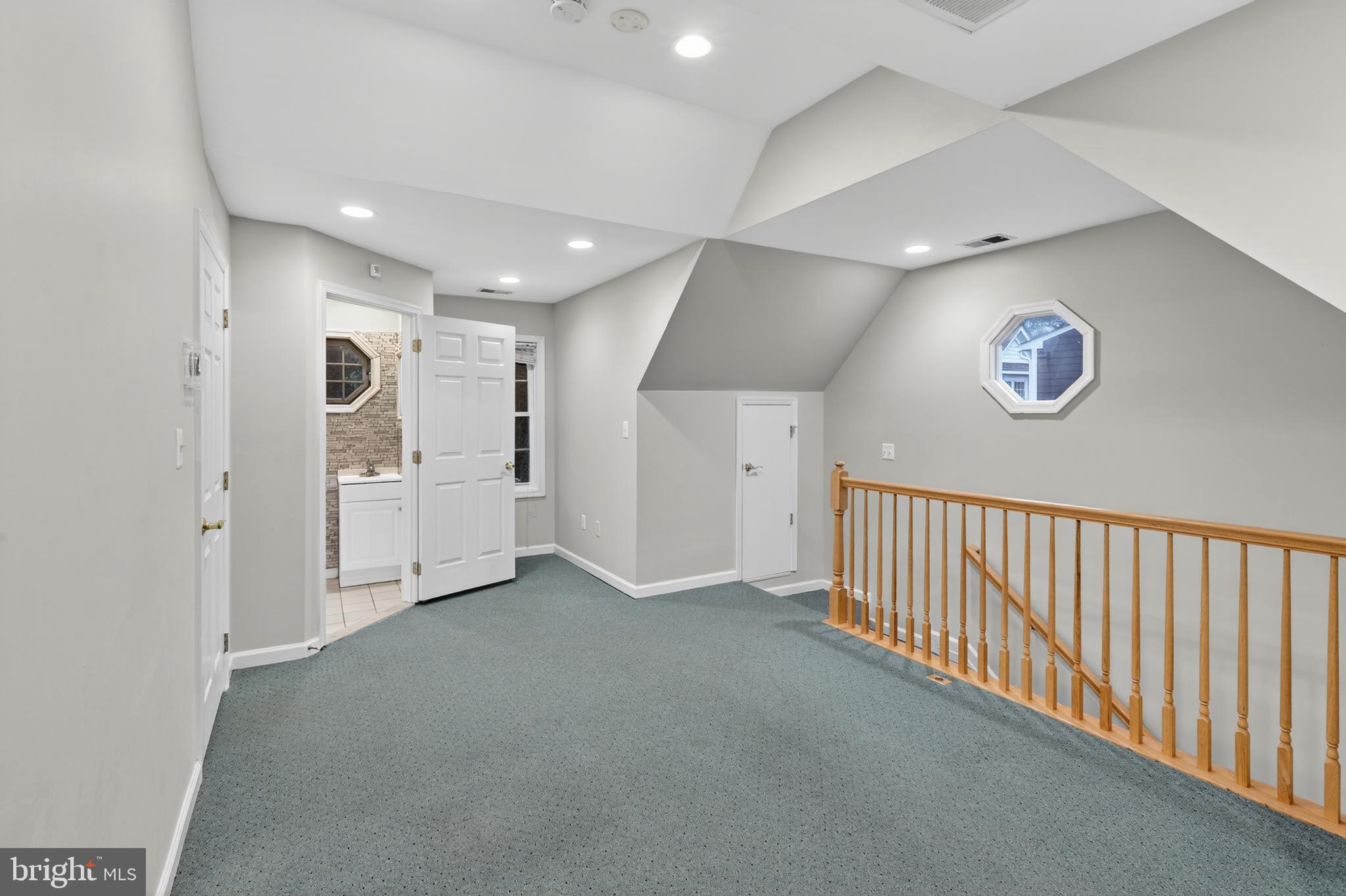 NORWOOD HEIGHTS - Residential