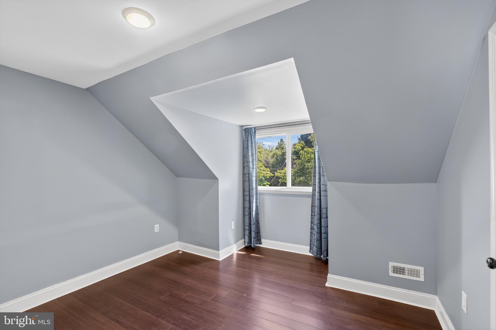 NORWOOD HEIGHTS - Residential