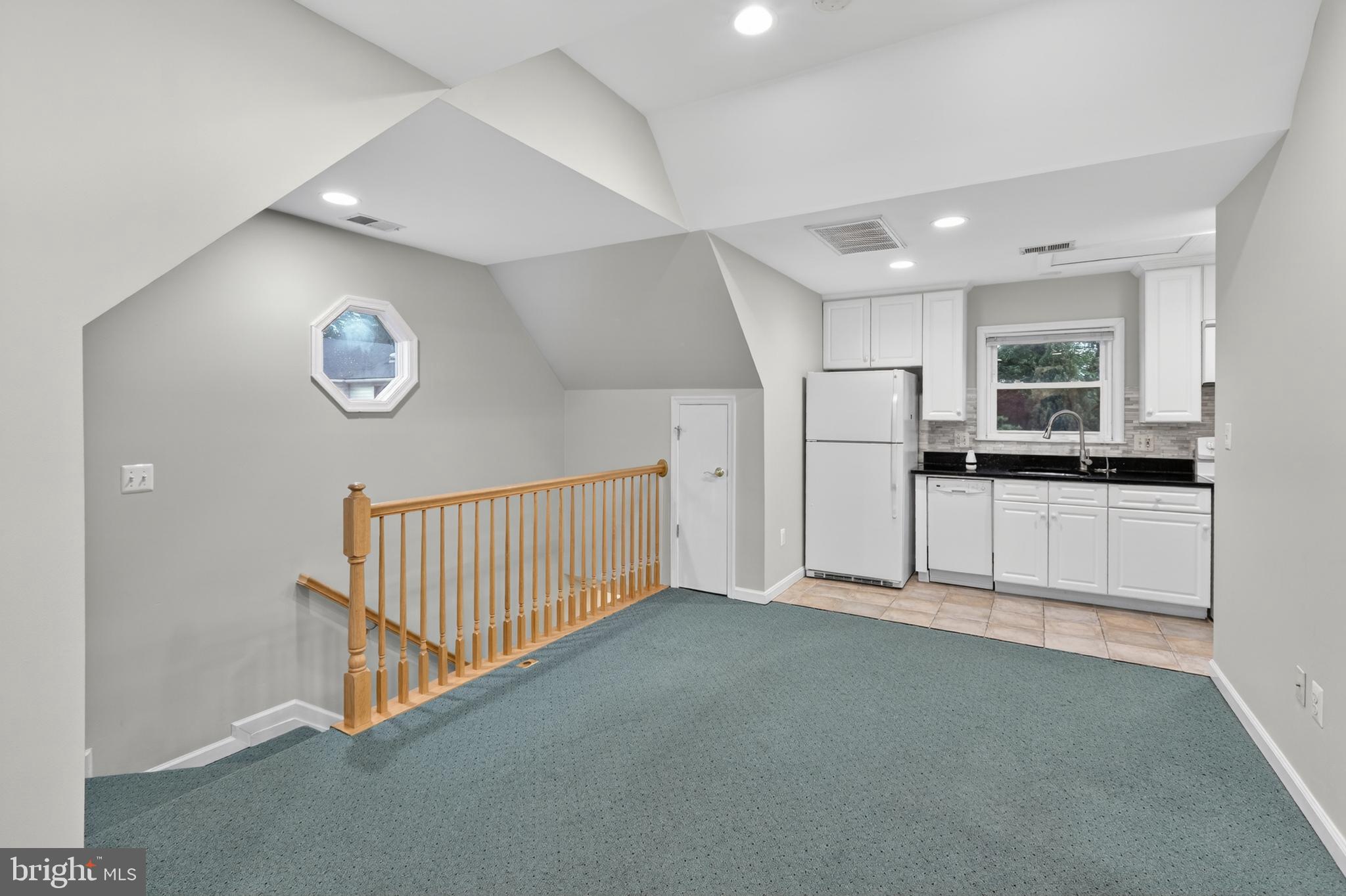 NORWOOD HEIGHTS - Residential