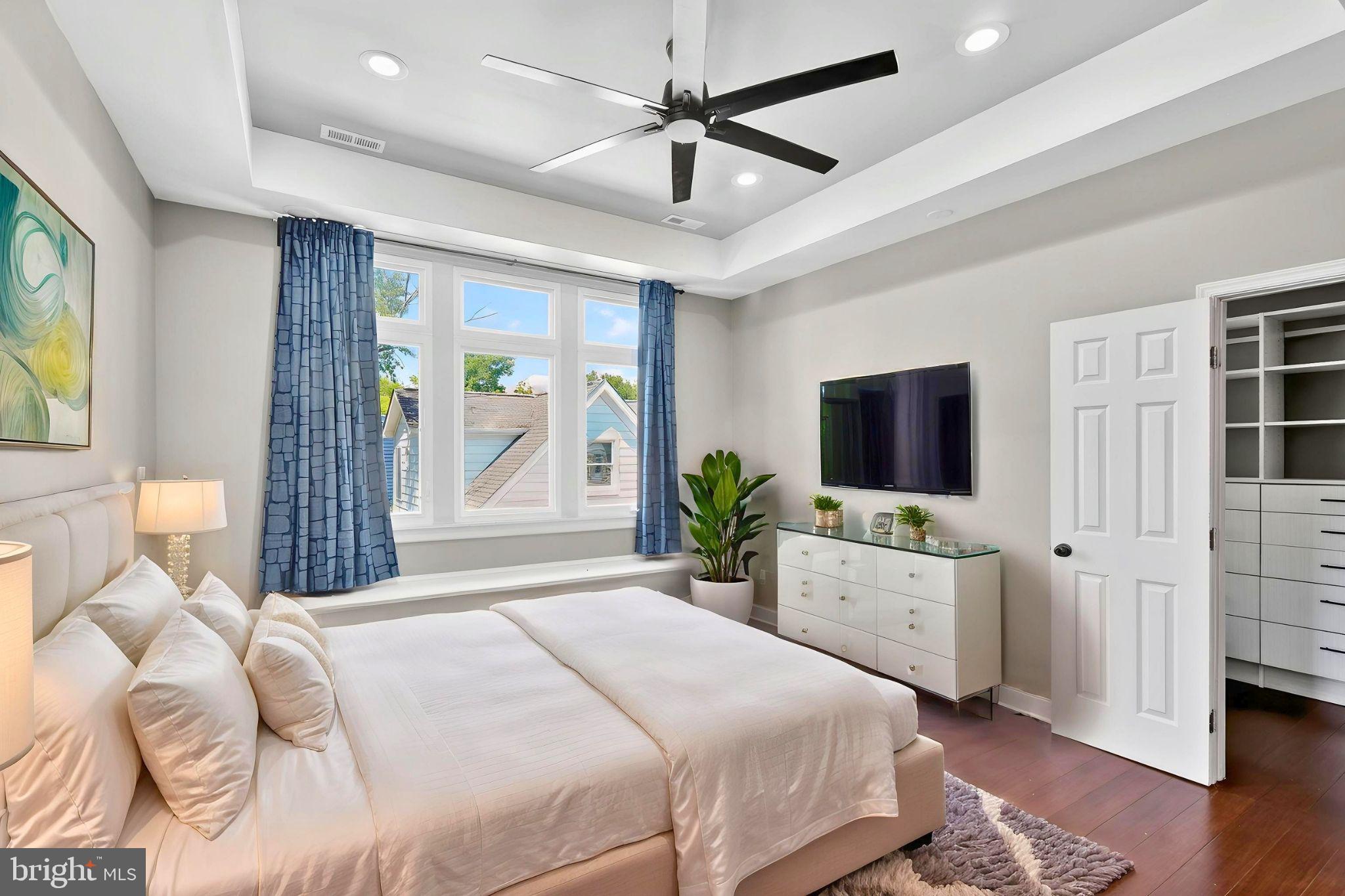 NORWOOD HEIGHTS - Residential