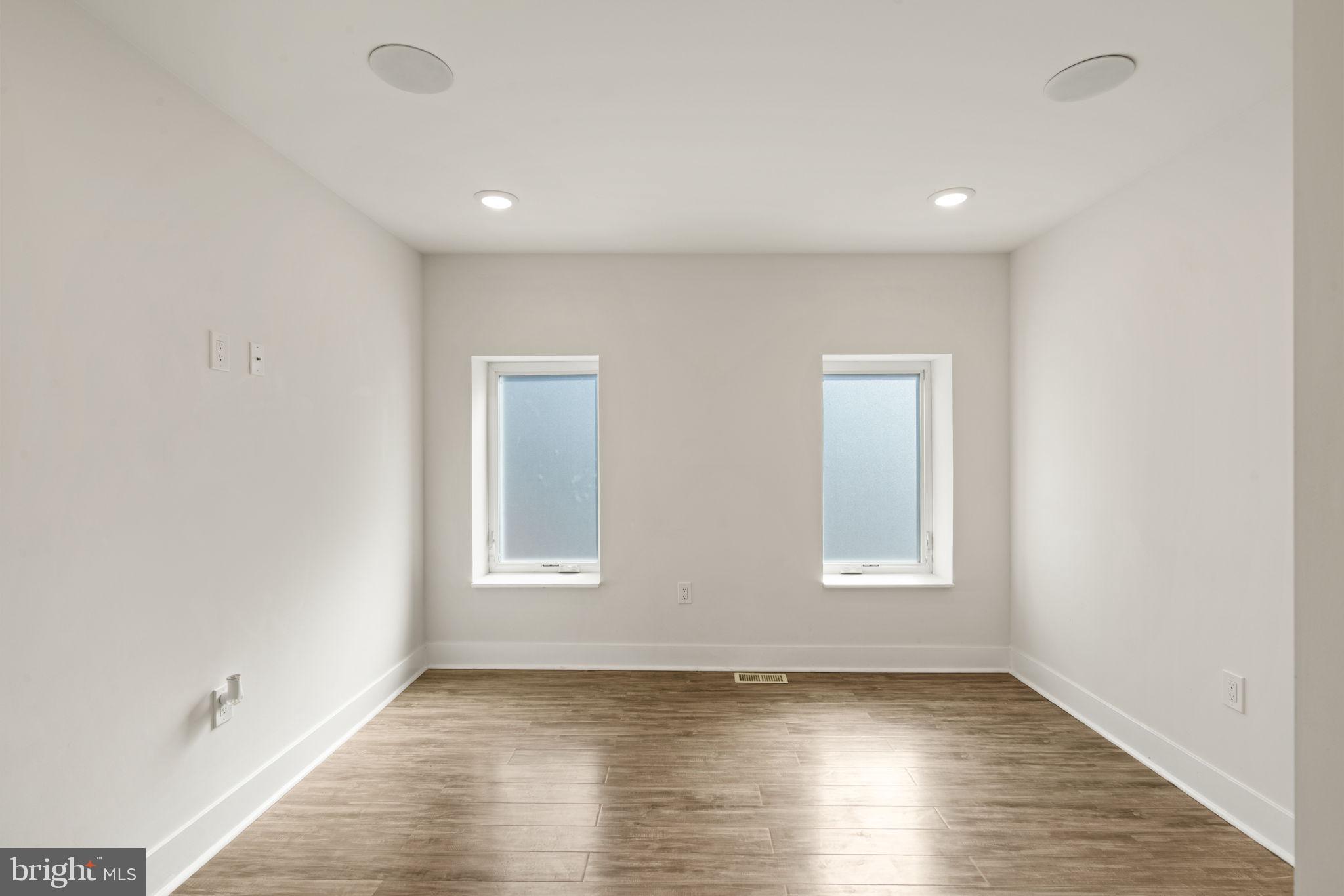 OLDE KENSINGTON - Residential