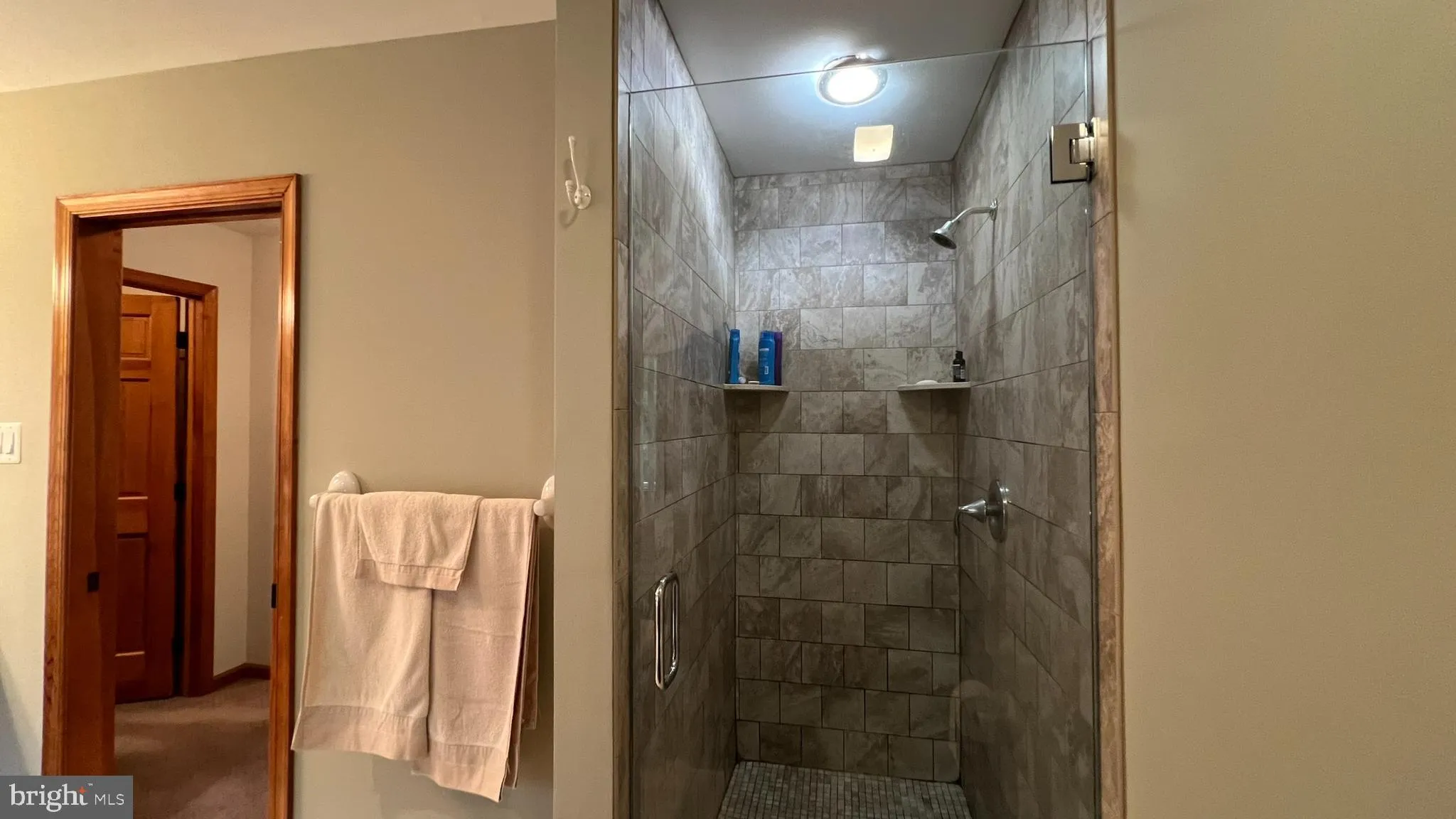 Voorhees, New Jersey 08043, United States, 3 Bedrooms Bedrooms, ,3 BathroomsBathrooms,Residential,Pending,42075